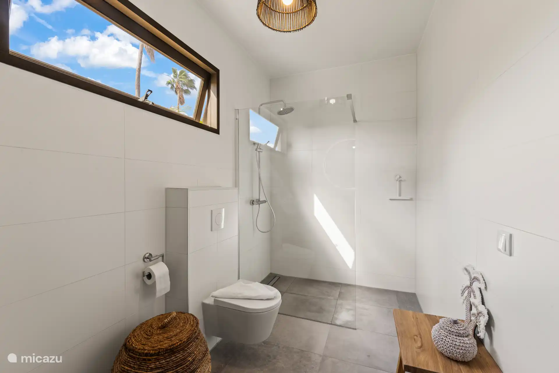 Bathroom attached to bedroom 4