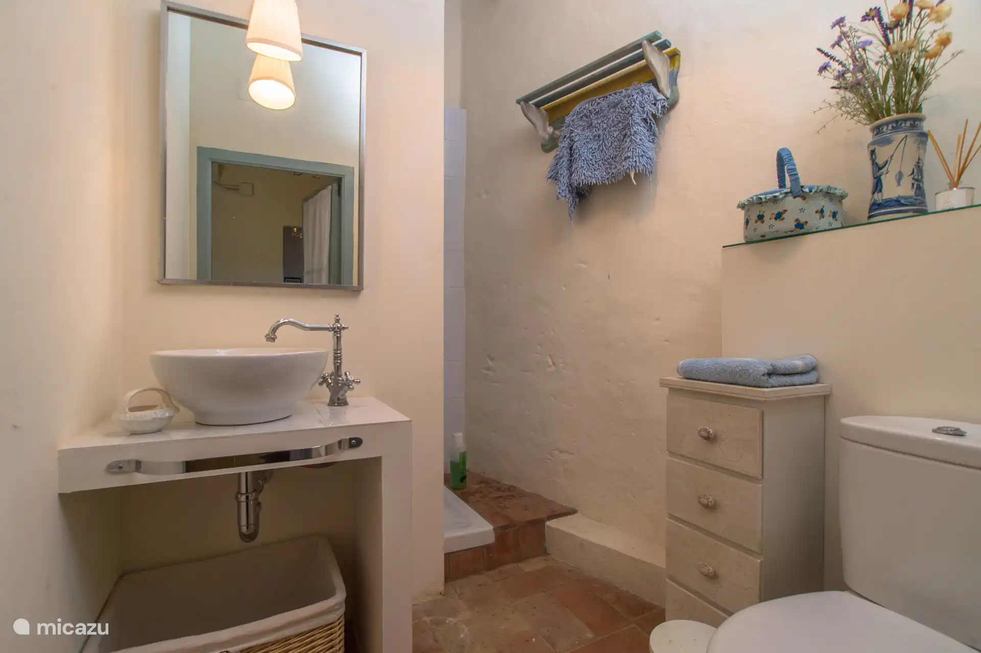 Shower room upstairs