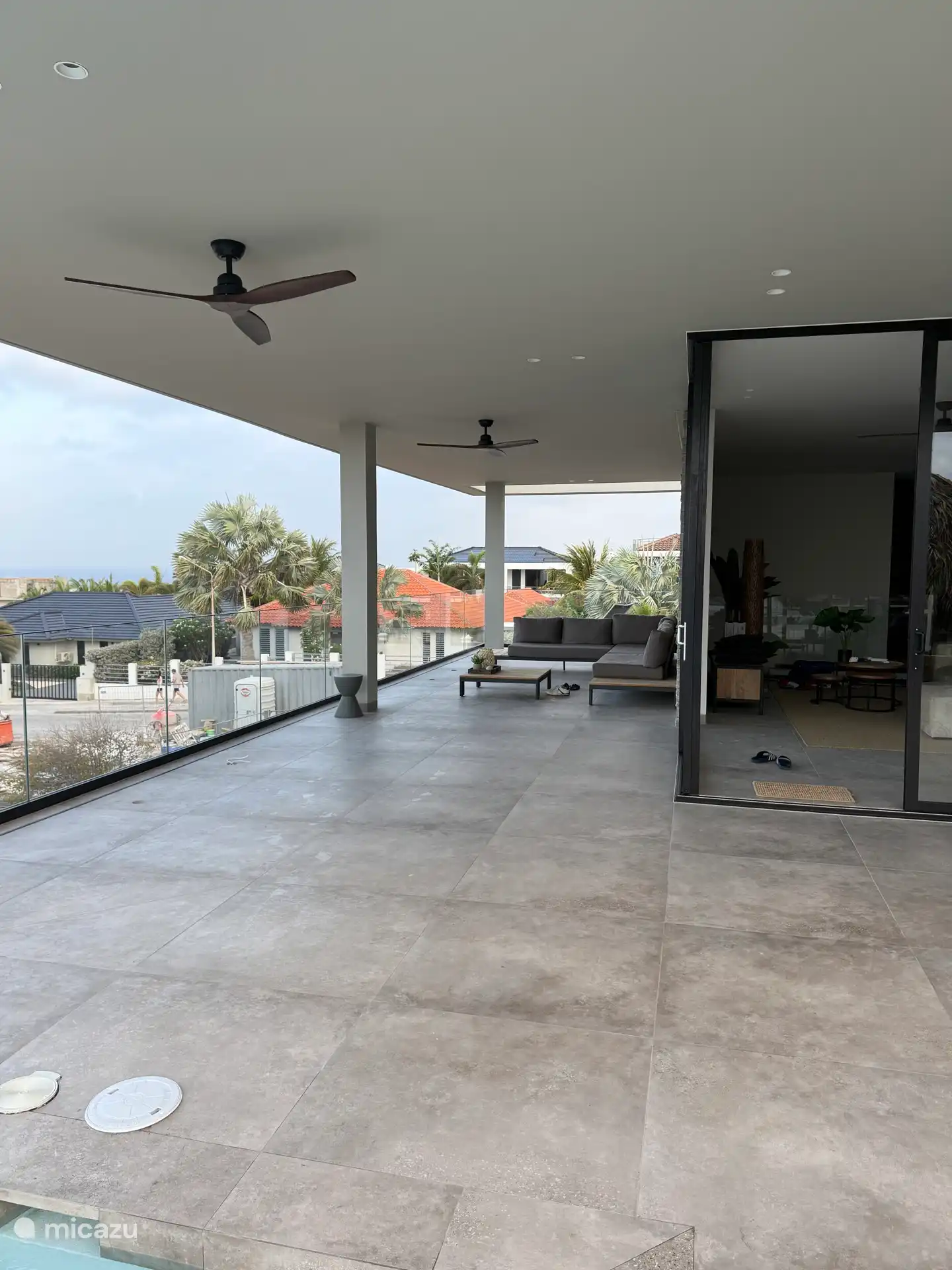 Terraza con salón