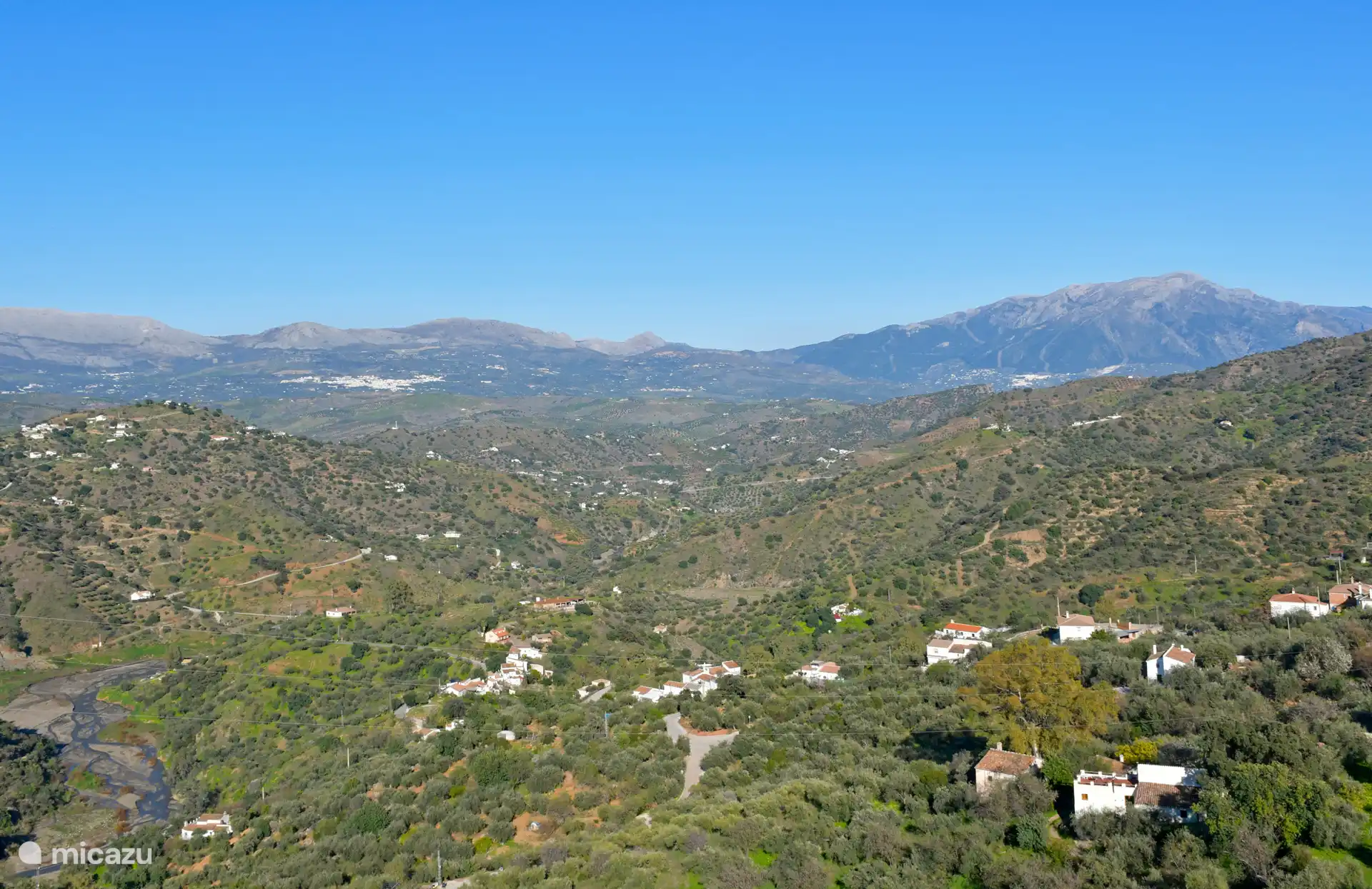 Droom maar weg. Dit is jouw mening. 