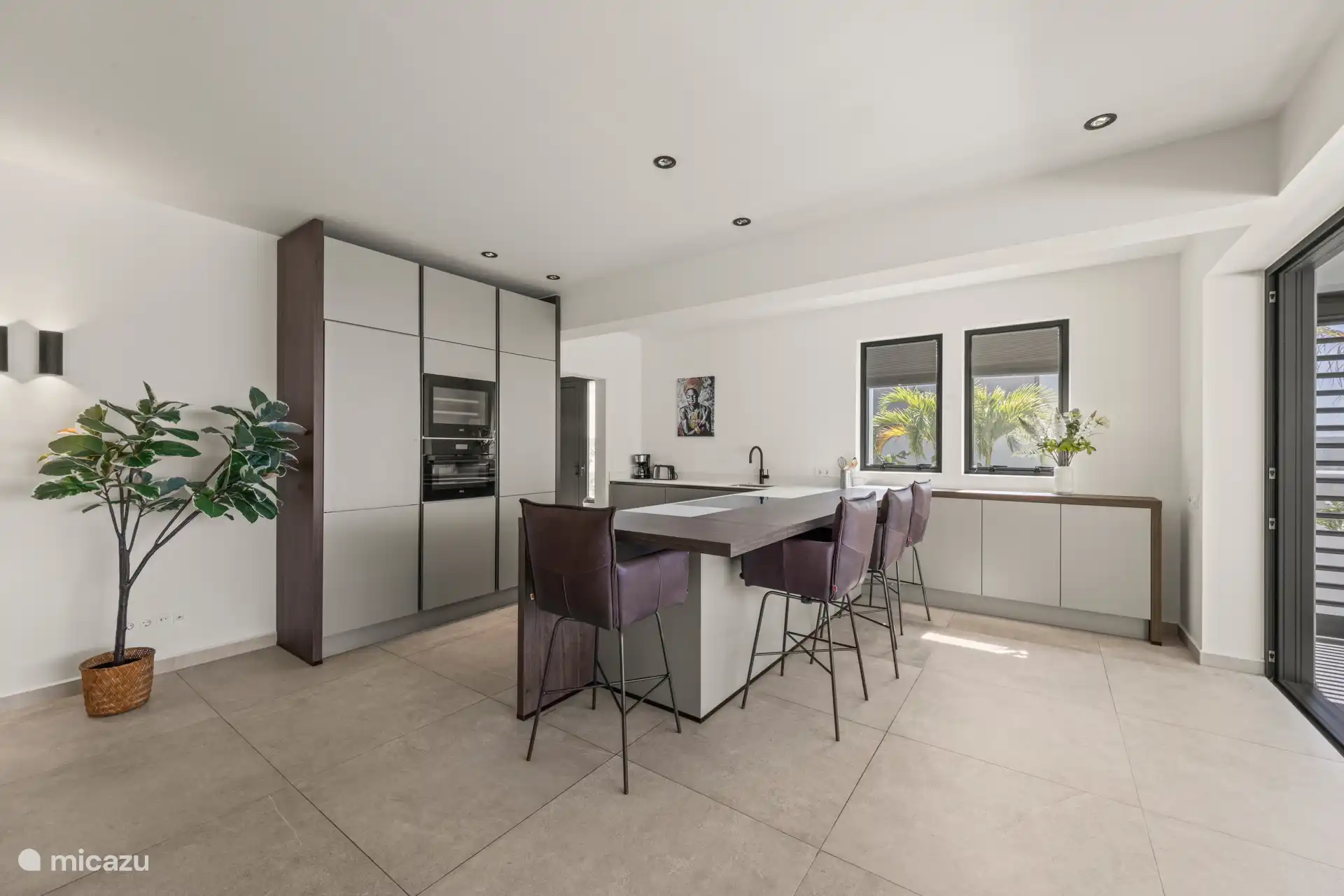 Luxusküche voll ausgestattet.