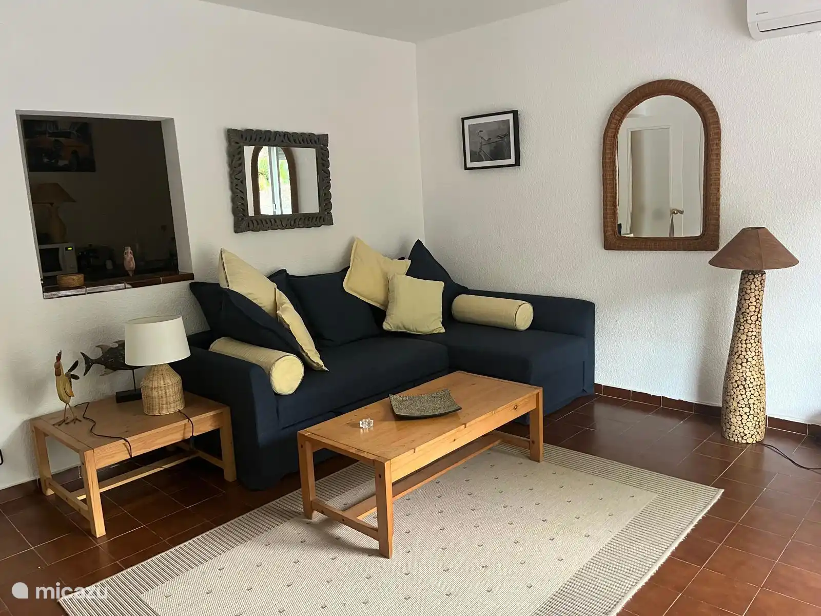 Salón con sofá cama doble