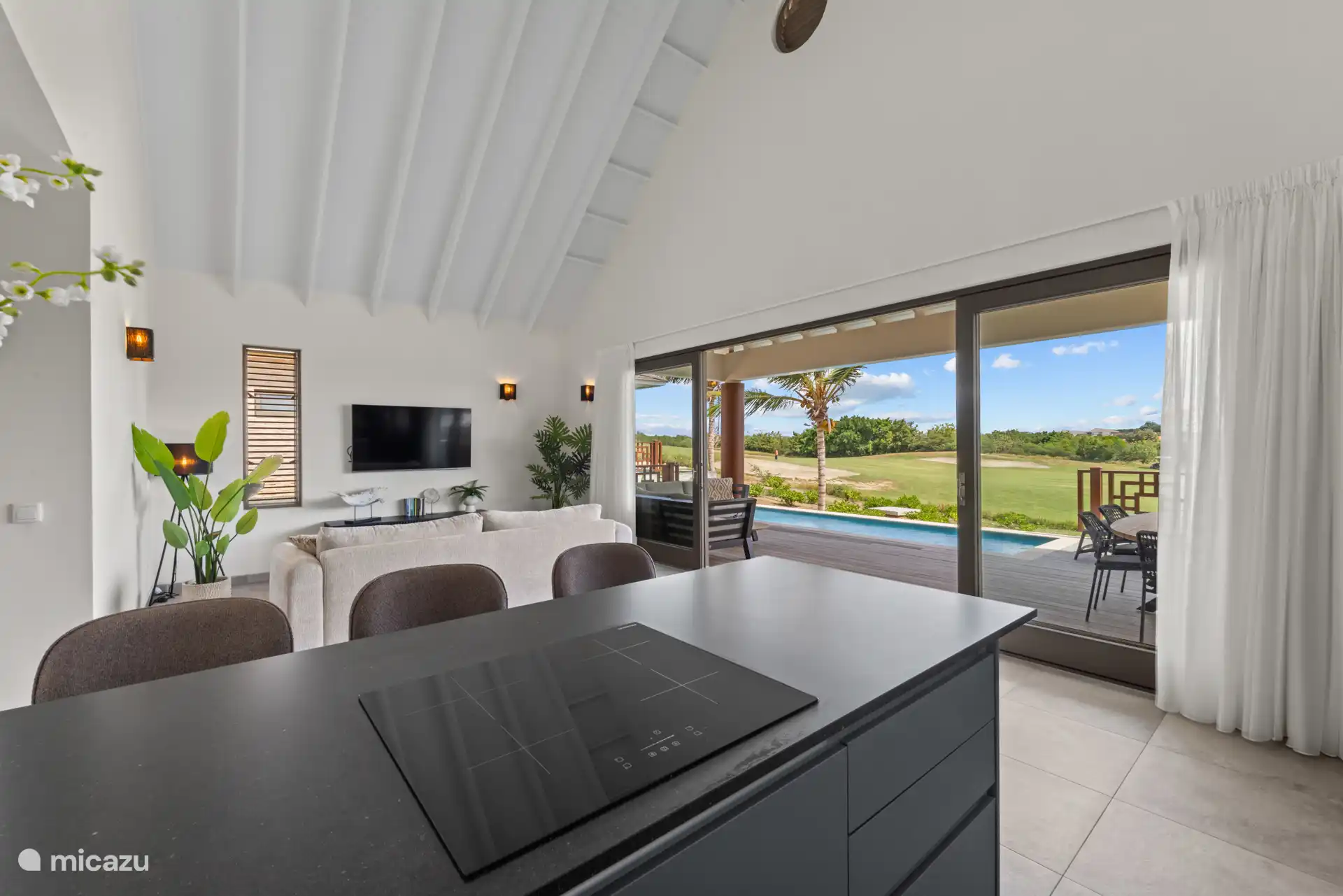 Uitzicht vanuit de keuken