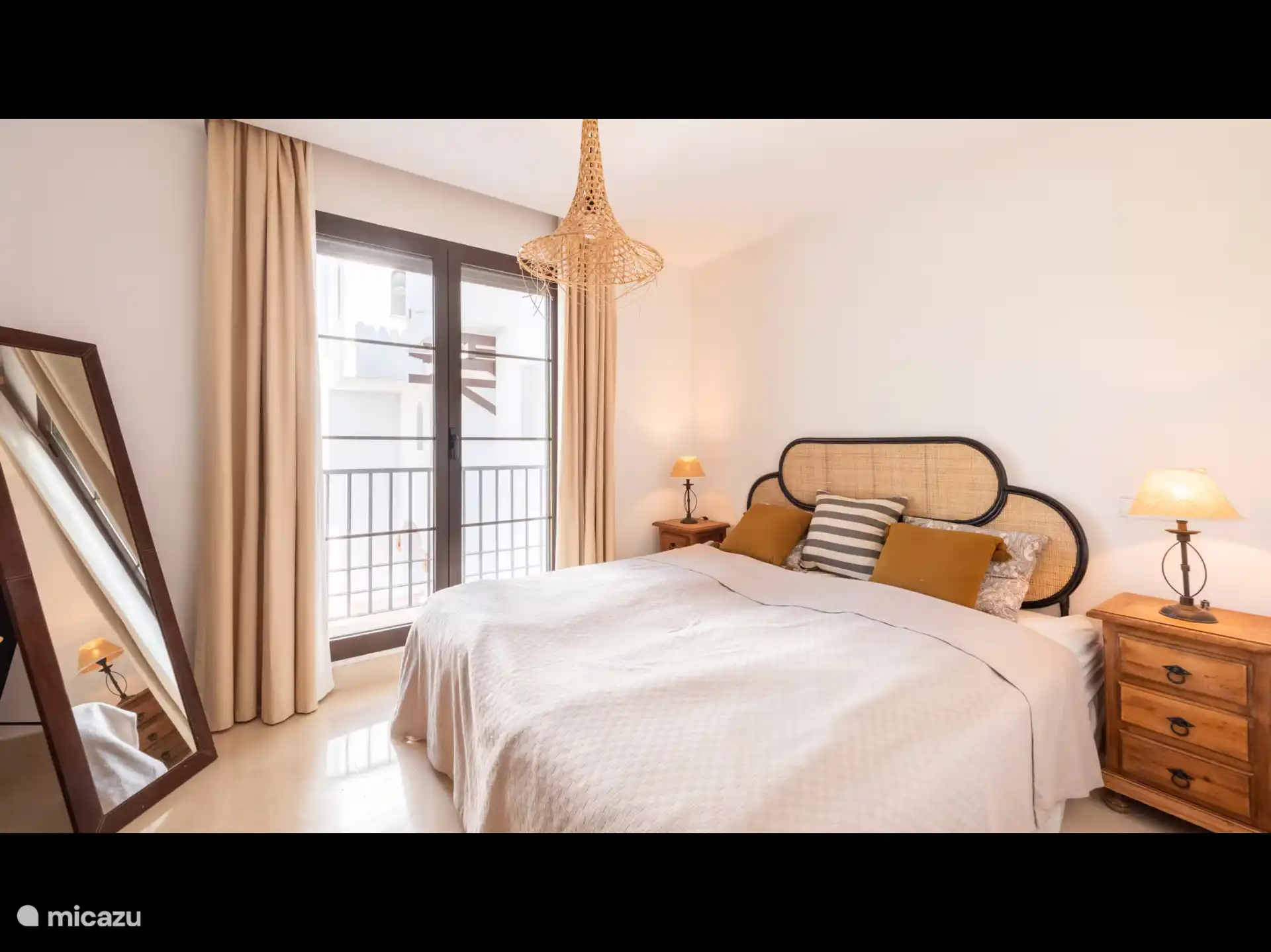 De tweede slaapkamer met twee éénpersoonsbedden