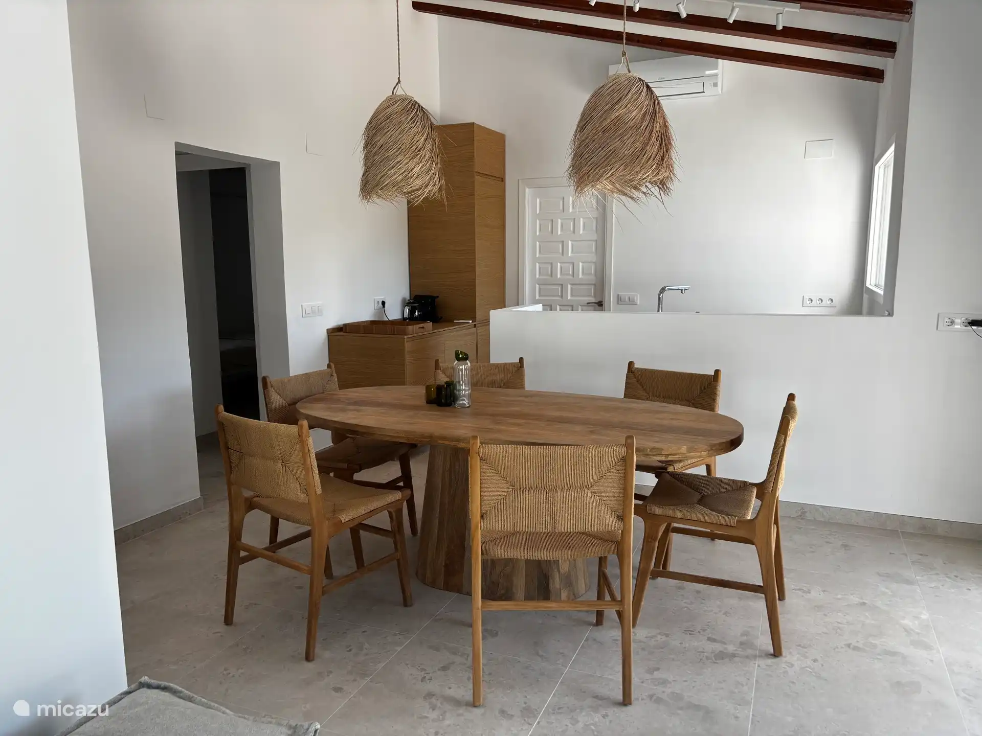 Eetkamertafel 