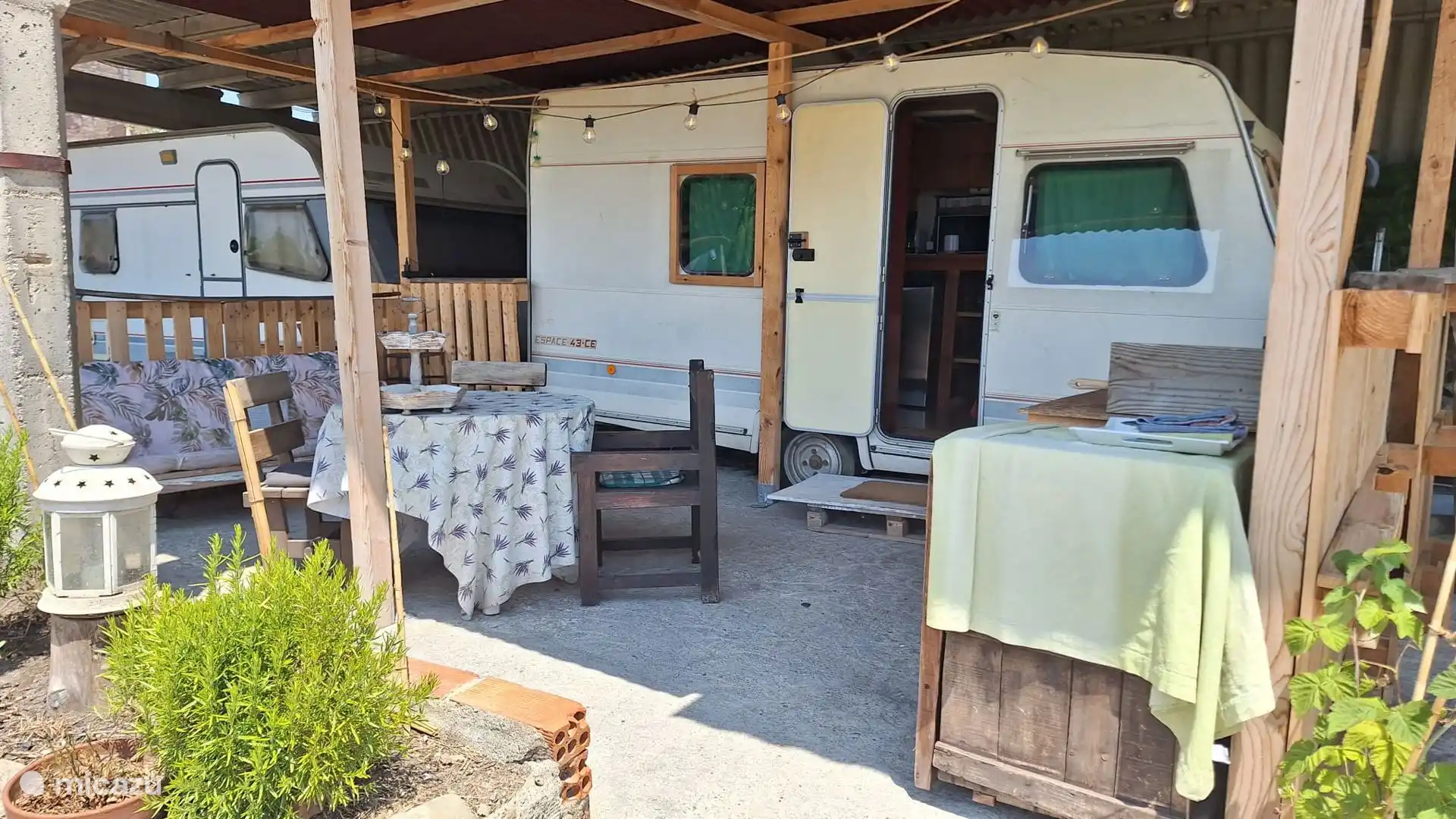 Caravana de entrada 1. 