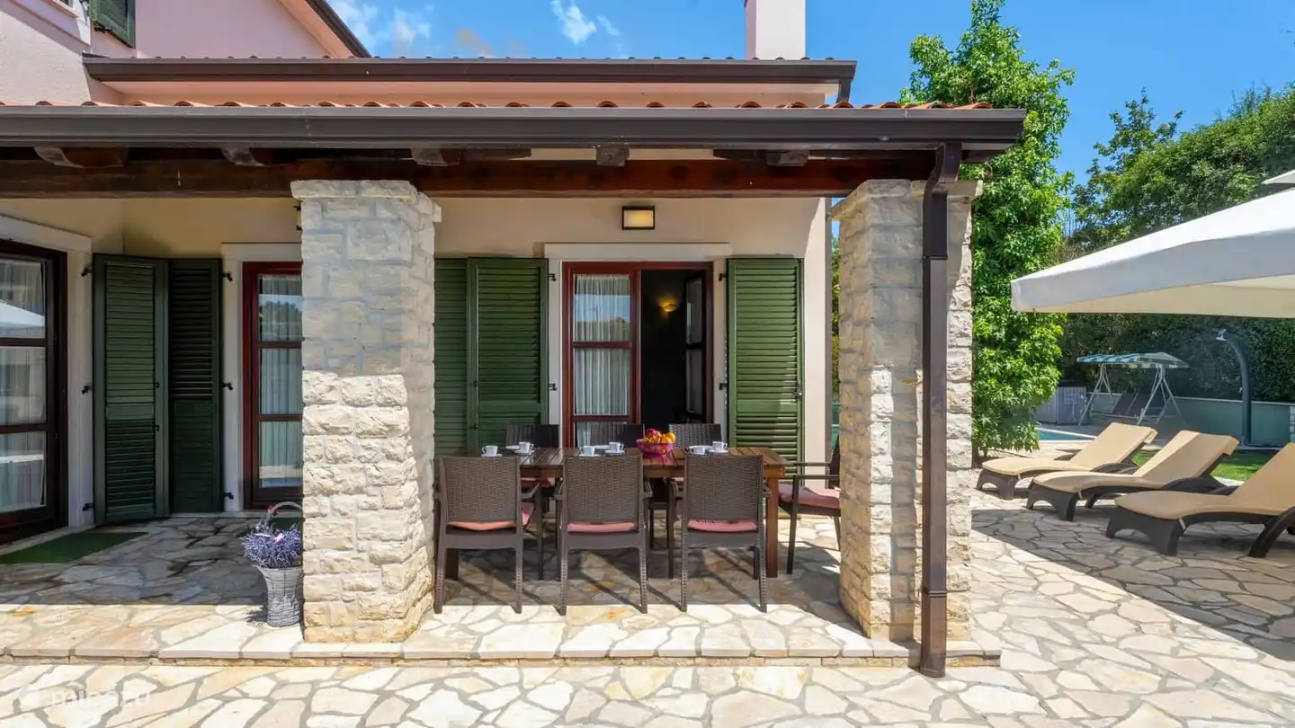 veranda