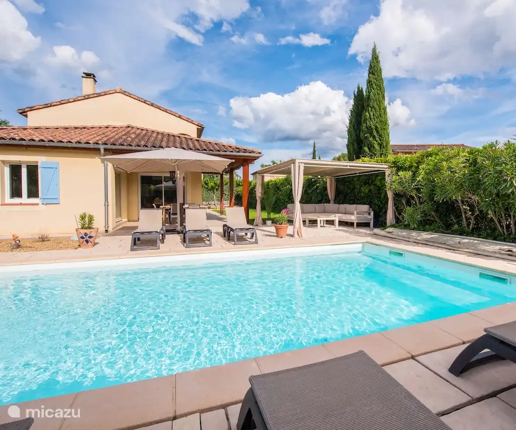 Villa Bella *NEW!*