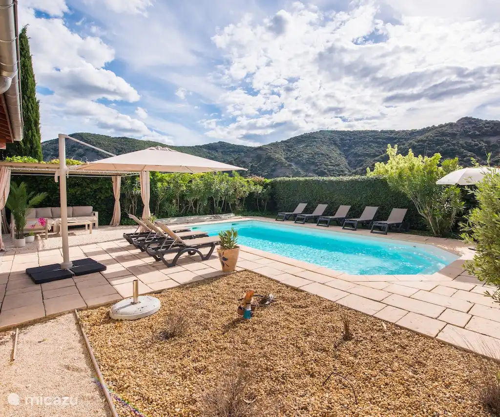Villa Bella *NEW!*