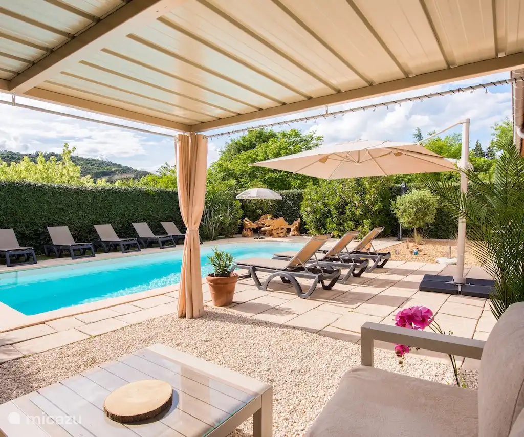 Villa Bella *NEW!*
