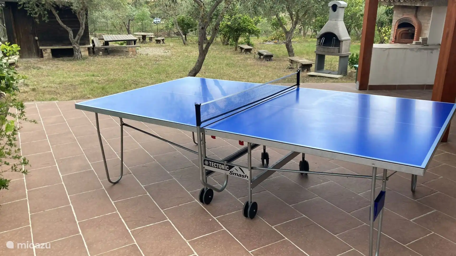 Mesa de ping pong.