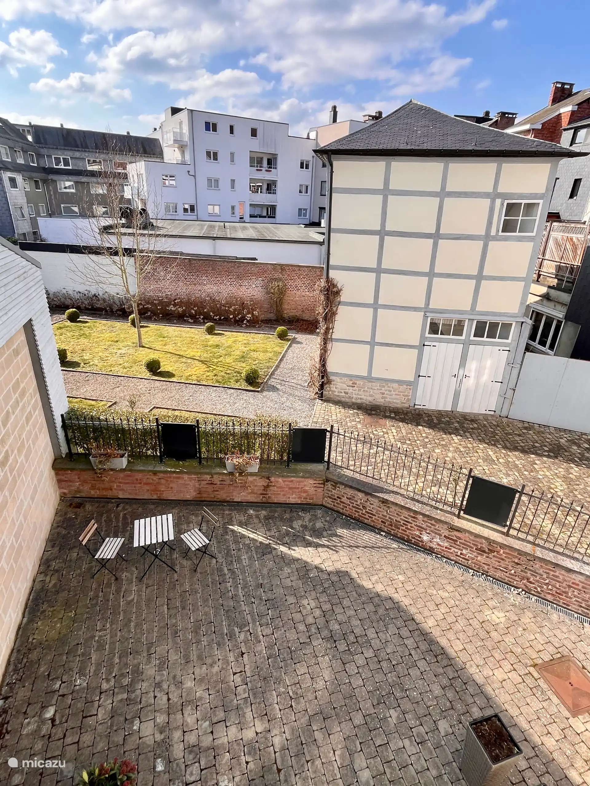 La vue vers la cour privative