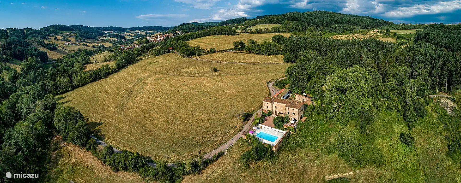  gîte / cottage in France, Rhône, Mardore –  Courcenay Gîte Dubhan