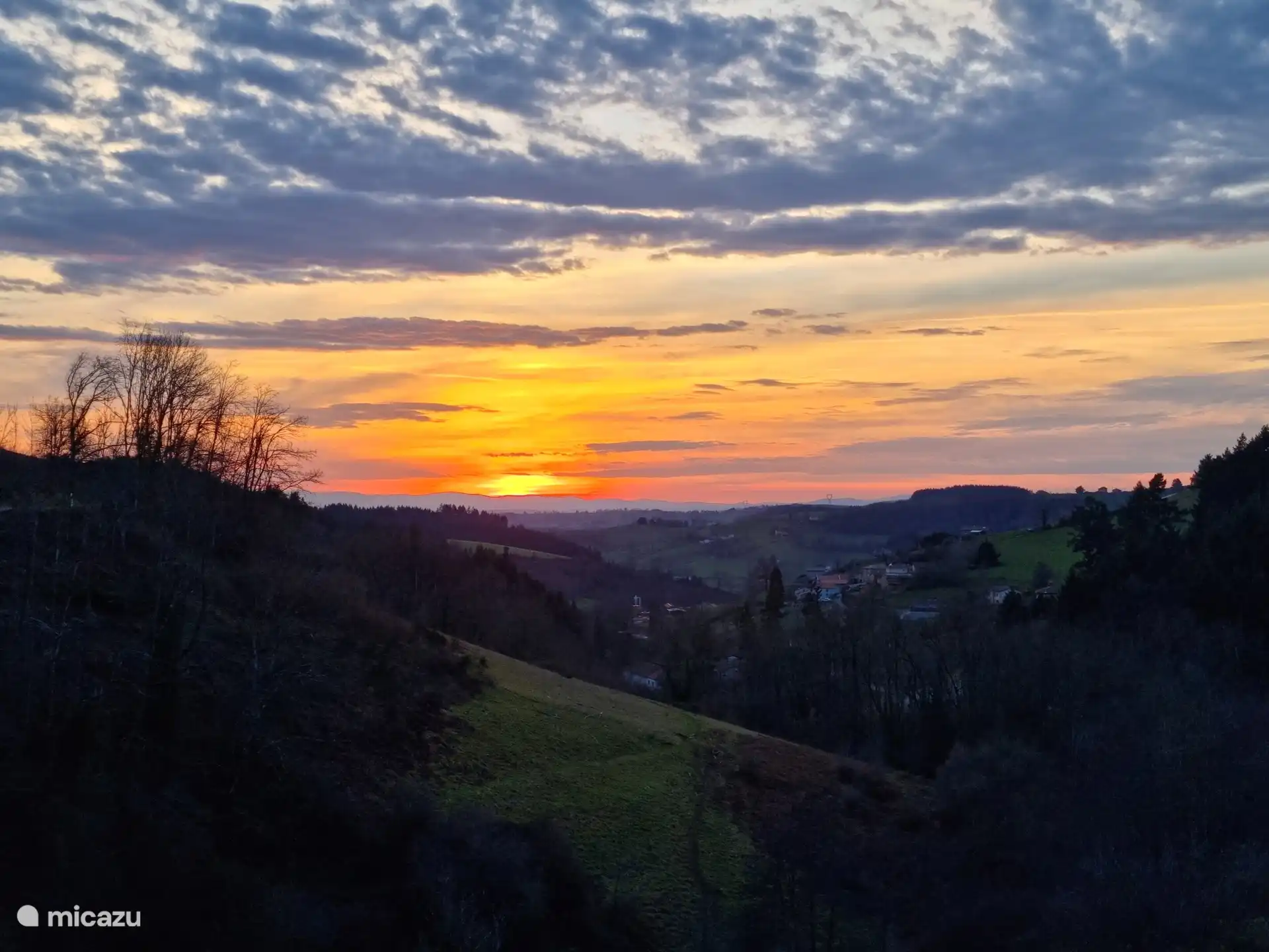 With great regularity we can enjoy great pictures in the sky. Will you come and enjoy?