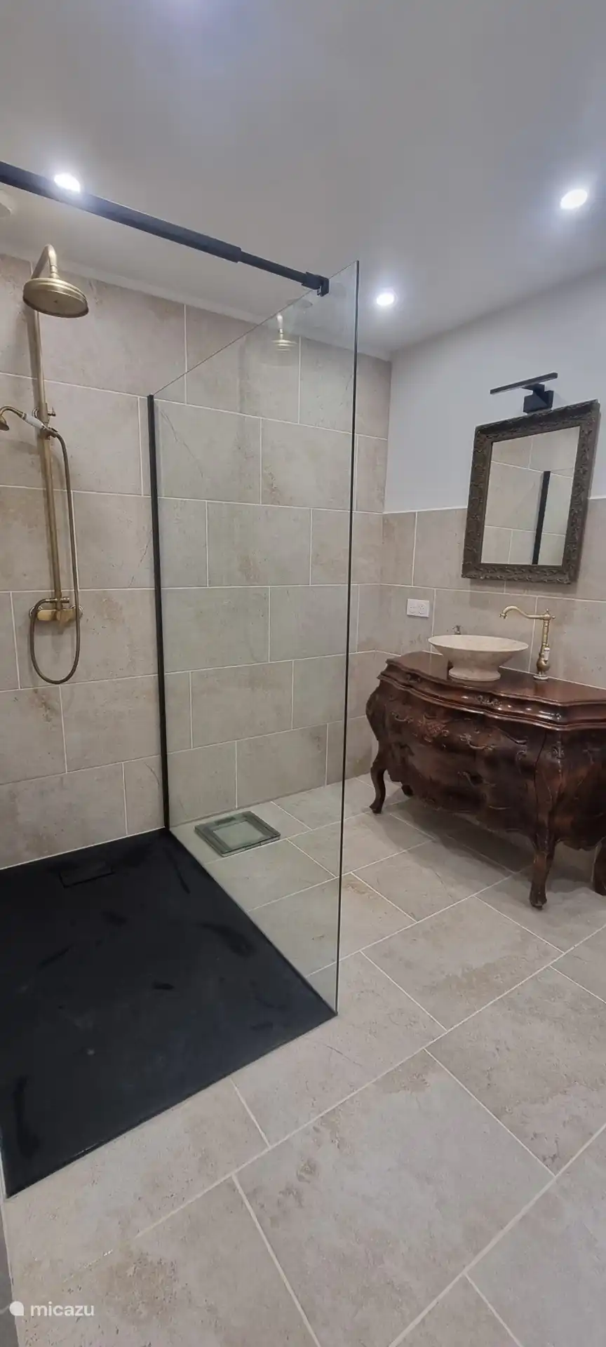 Bathroom of bedroom 2