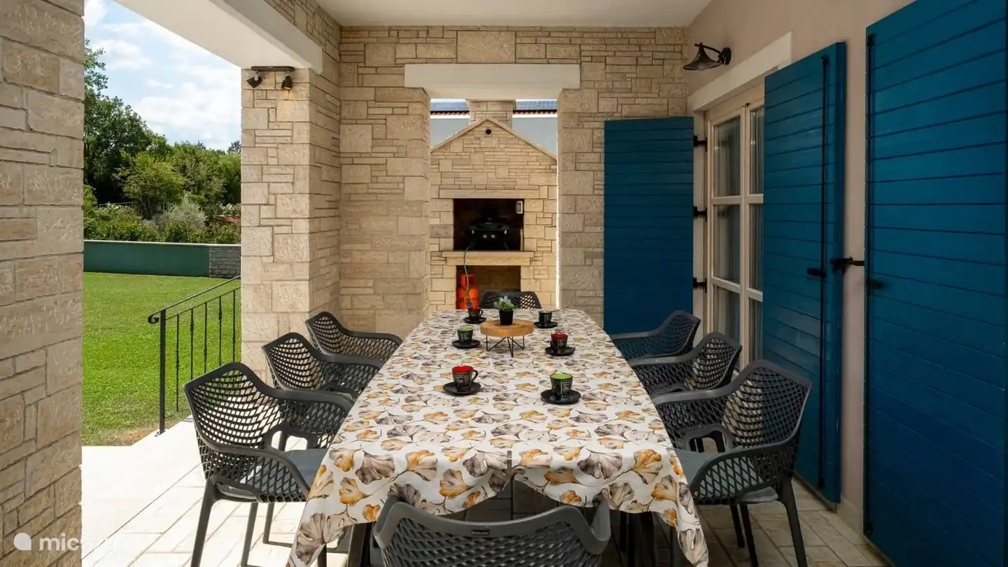 veranda