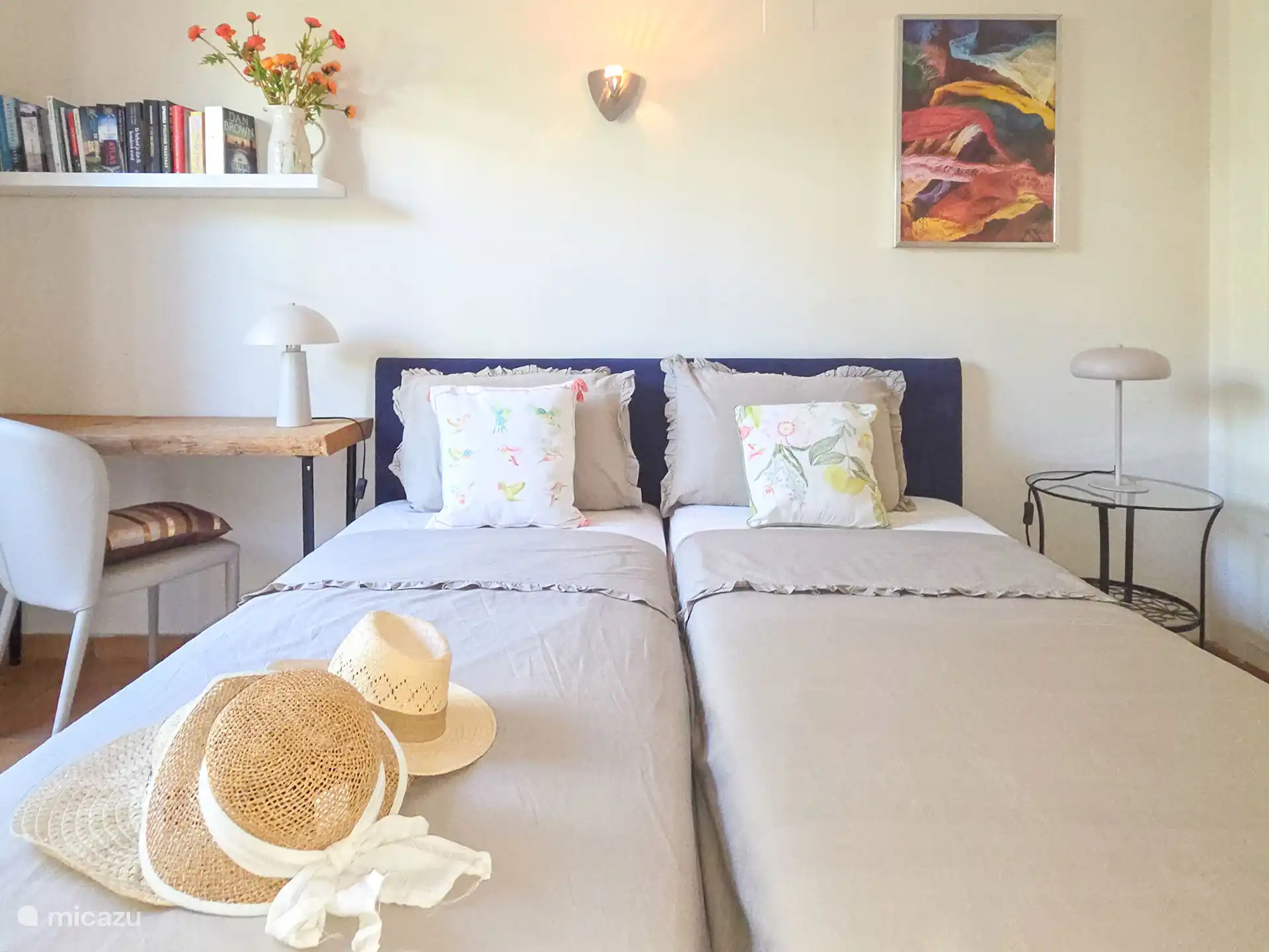 Casa Alegria - 3de slaapkamer met bureau 