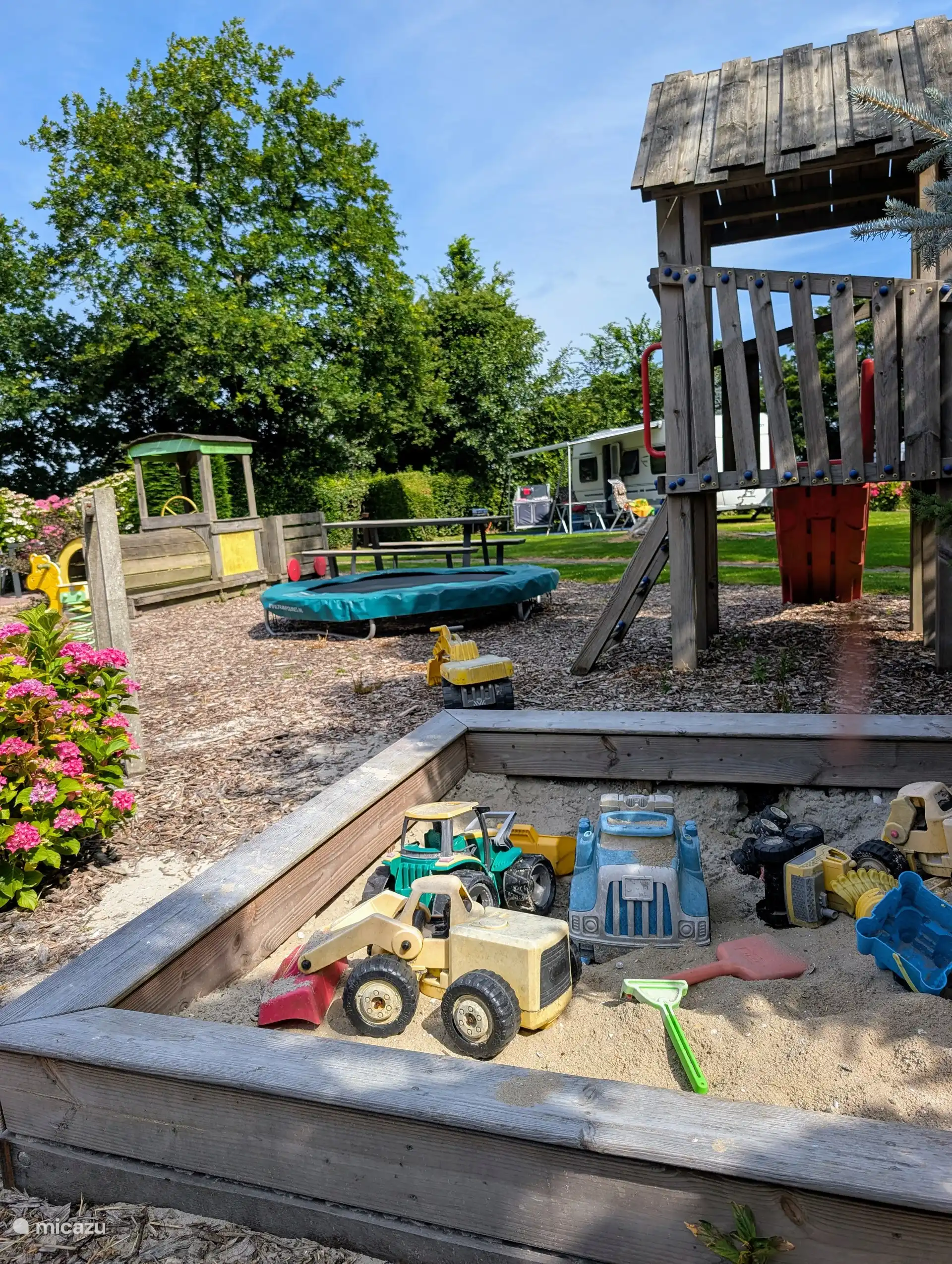 Le terrain de jeu, pour des heures de plaisir.