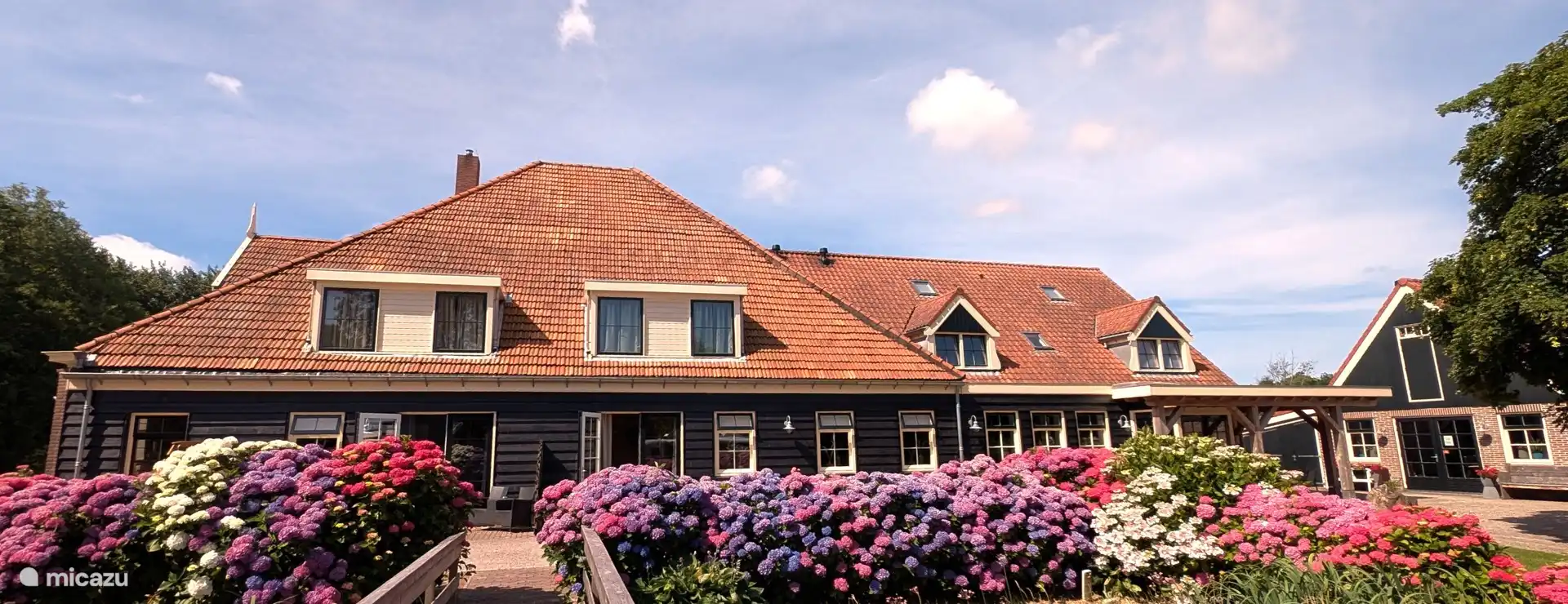 Ons Bullekroffie, met 6 wellness appartementen. Authentiek, luxe, sfeervol, privacy. Vooral gastvrij genieten en persoonlijk.