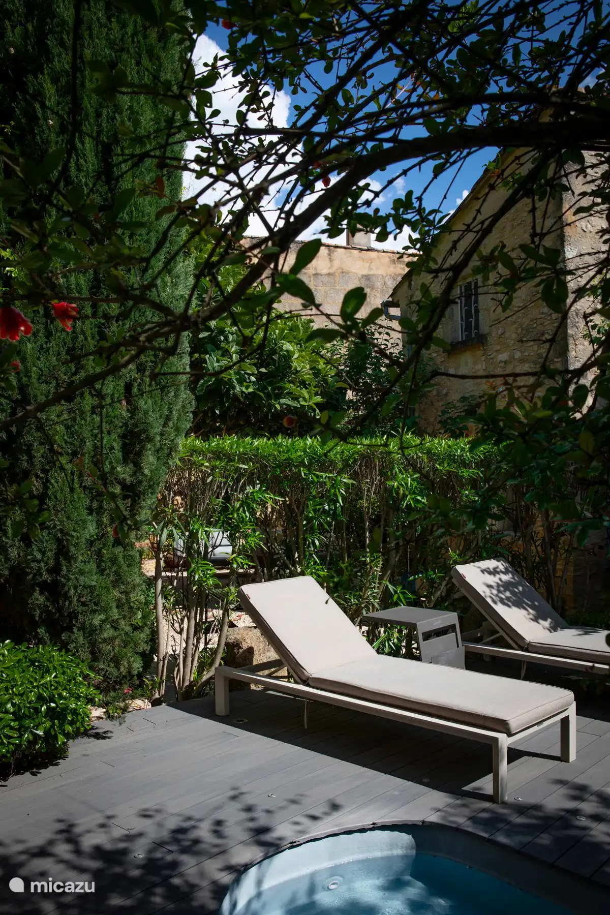 Solarium bij het zwembad