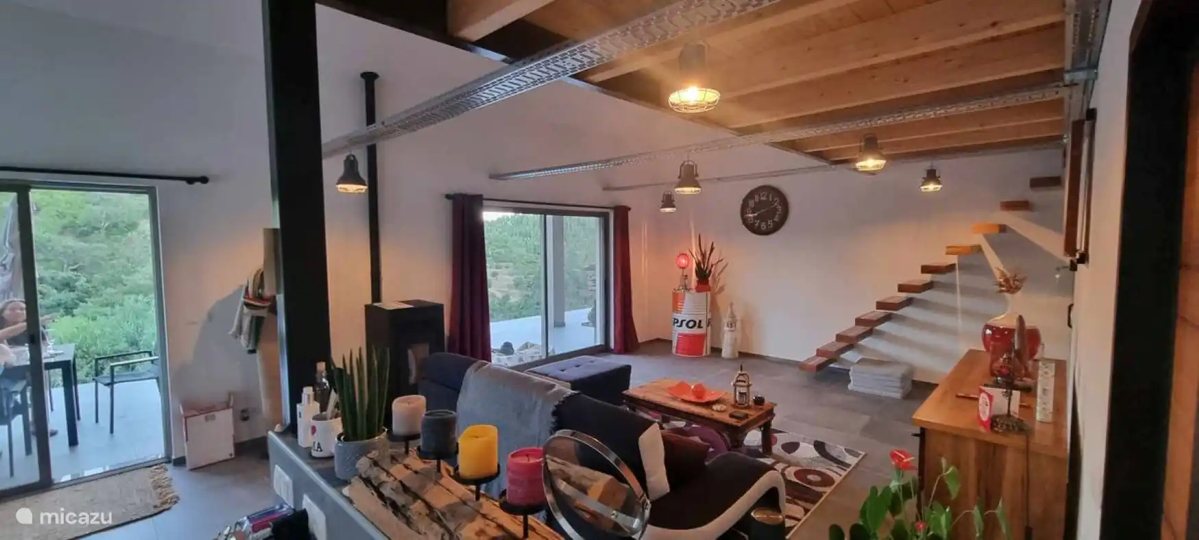 woonkamer vanuit keuken