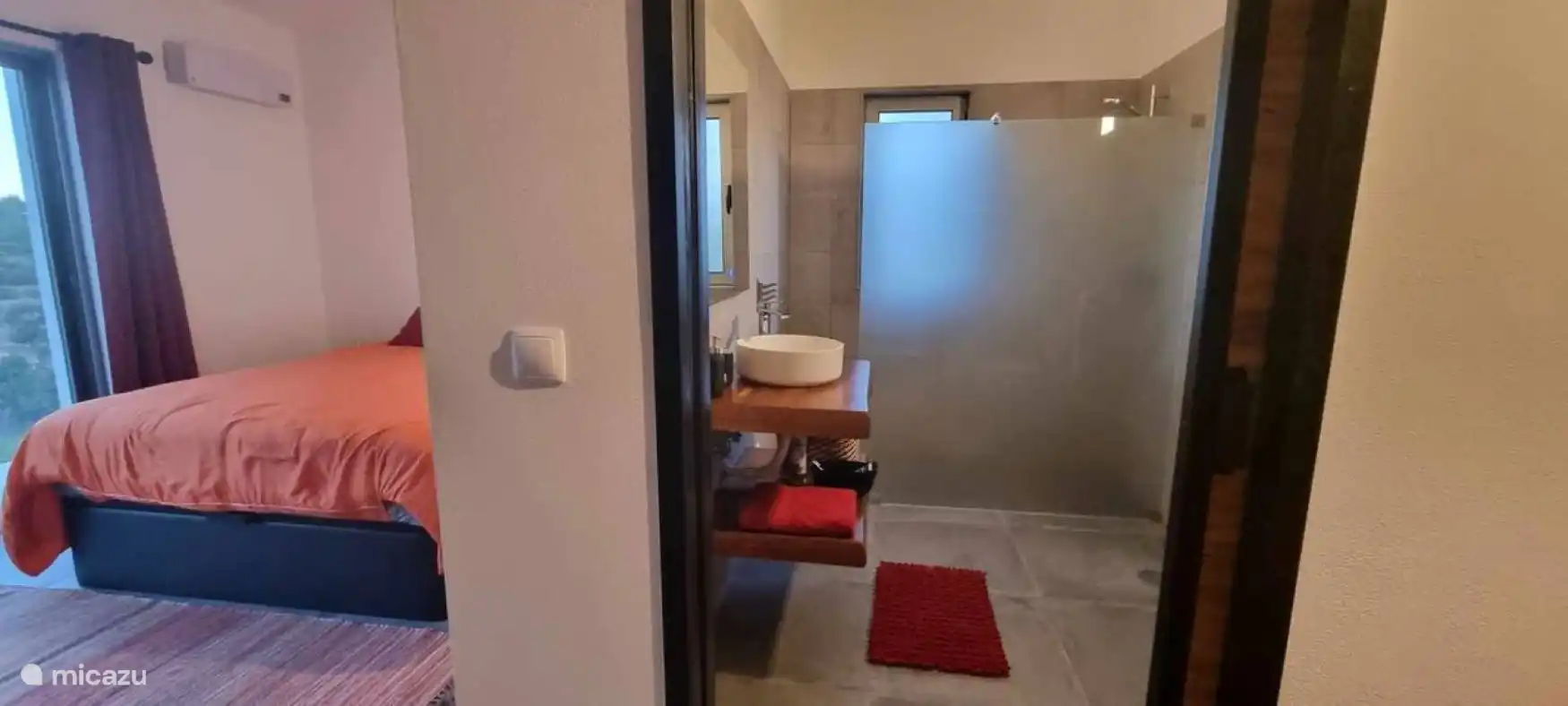 Slaap- en badkamer 2