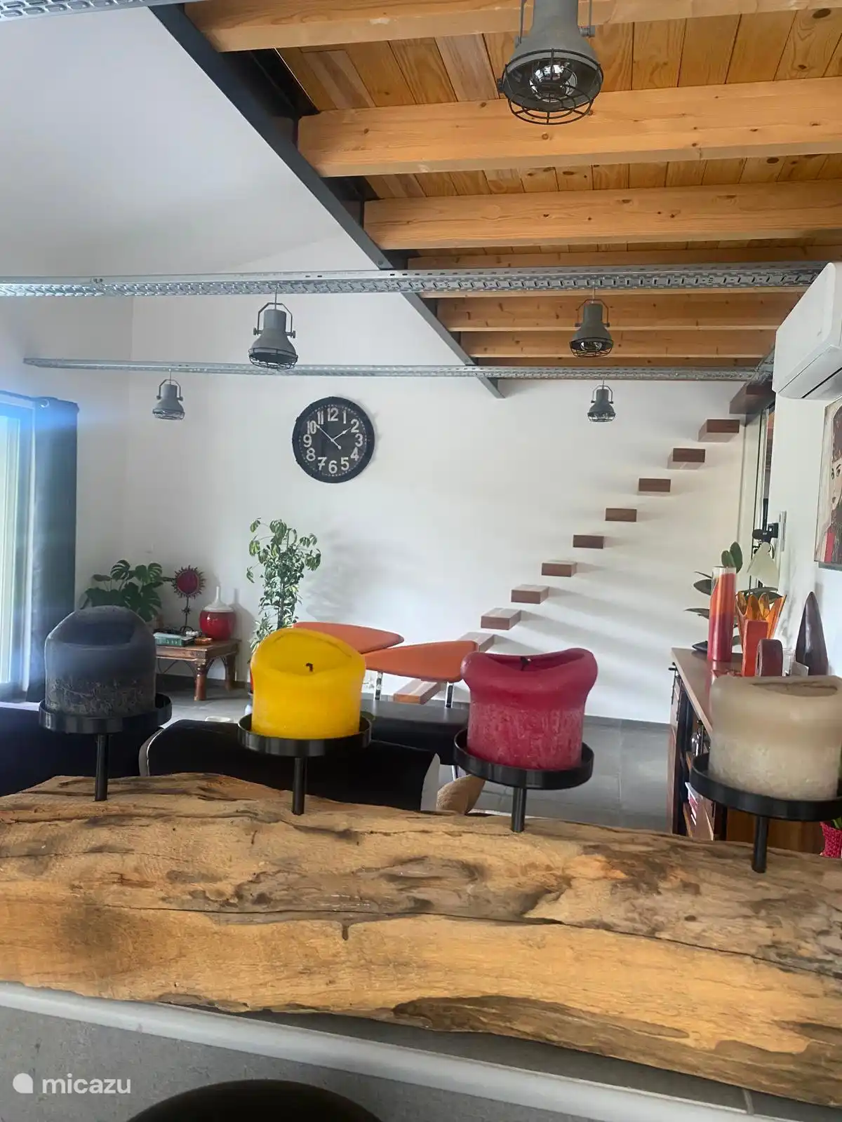 woonkamer vanuit keuken 