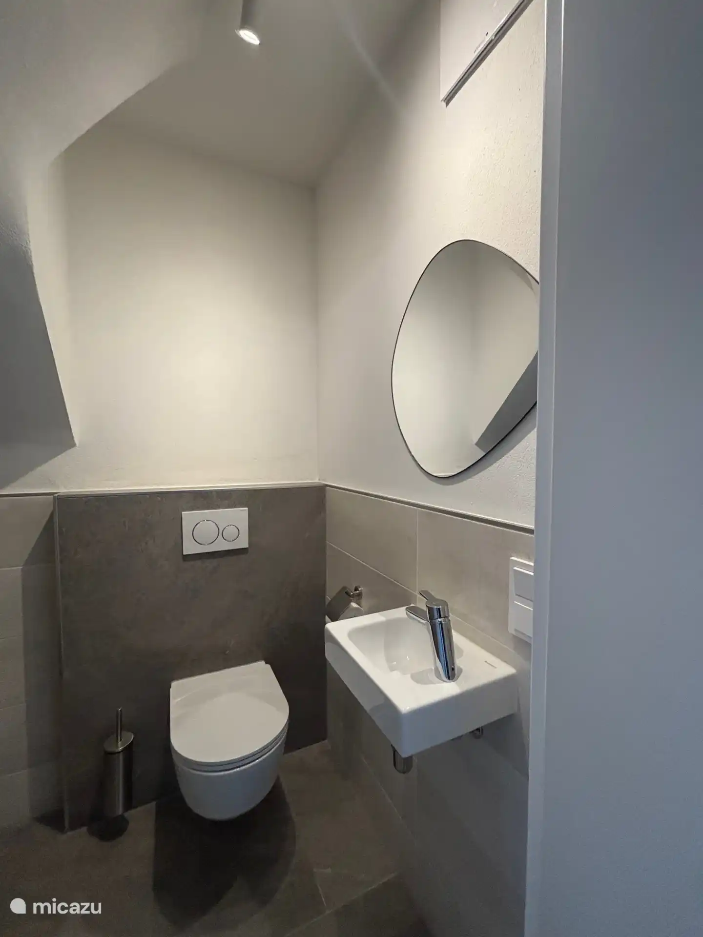 Toilette im Erdgeschoss