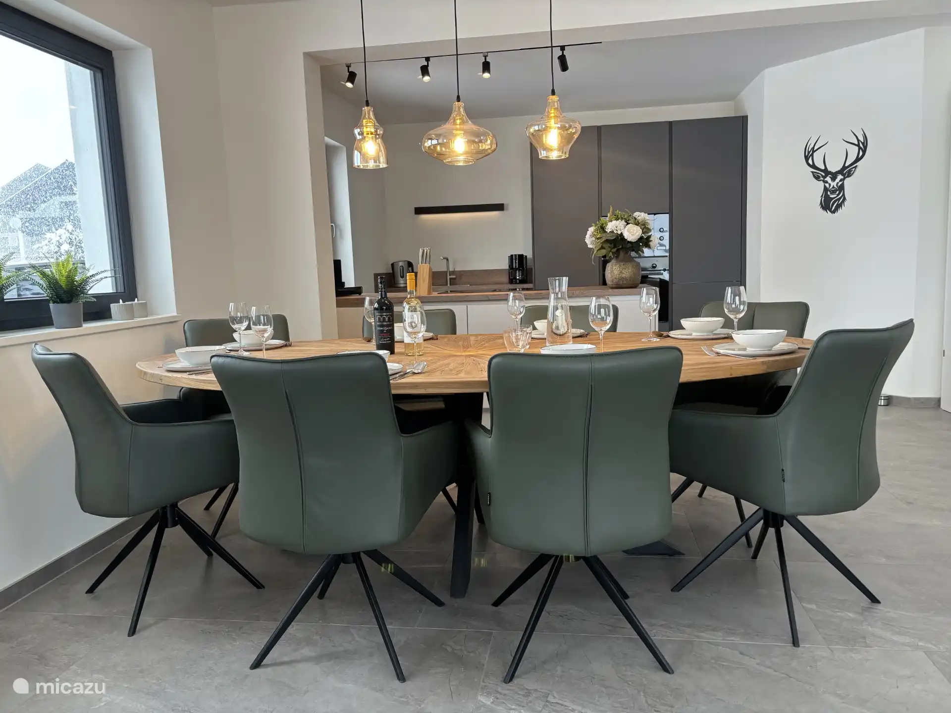 Der Speisesaal für 8 Personen