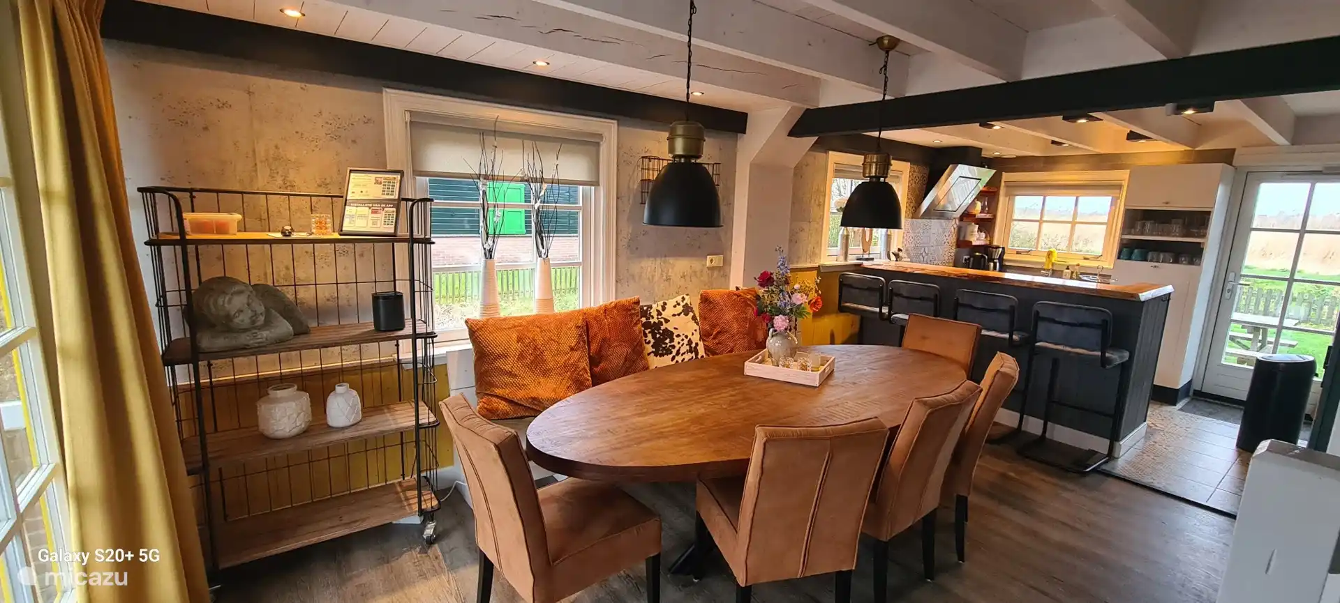 Sfeervol ingericht, comfortabel met zijn allen verblijven.