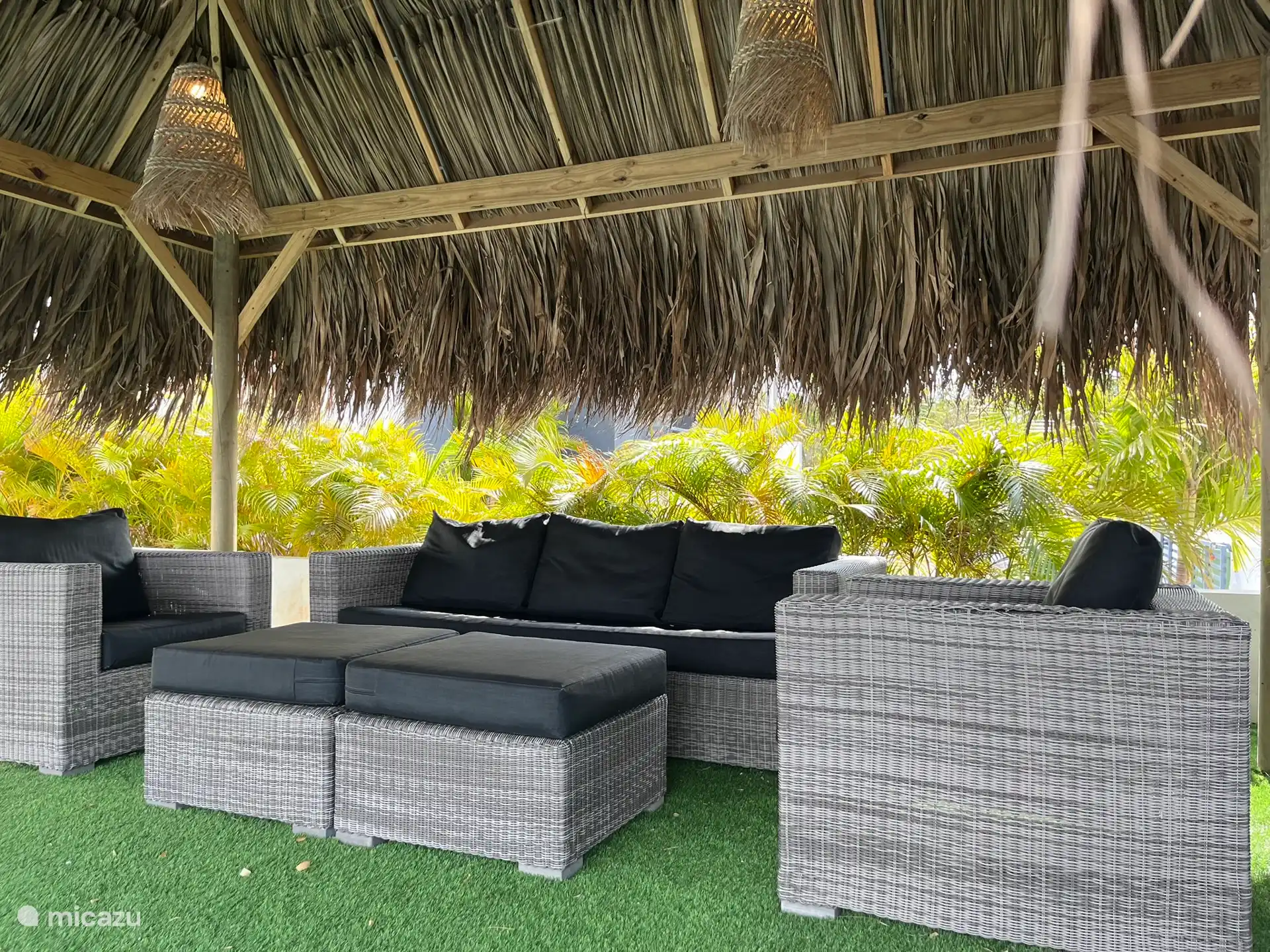Palapa Lounge