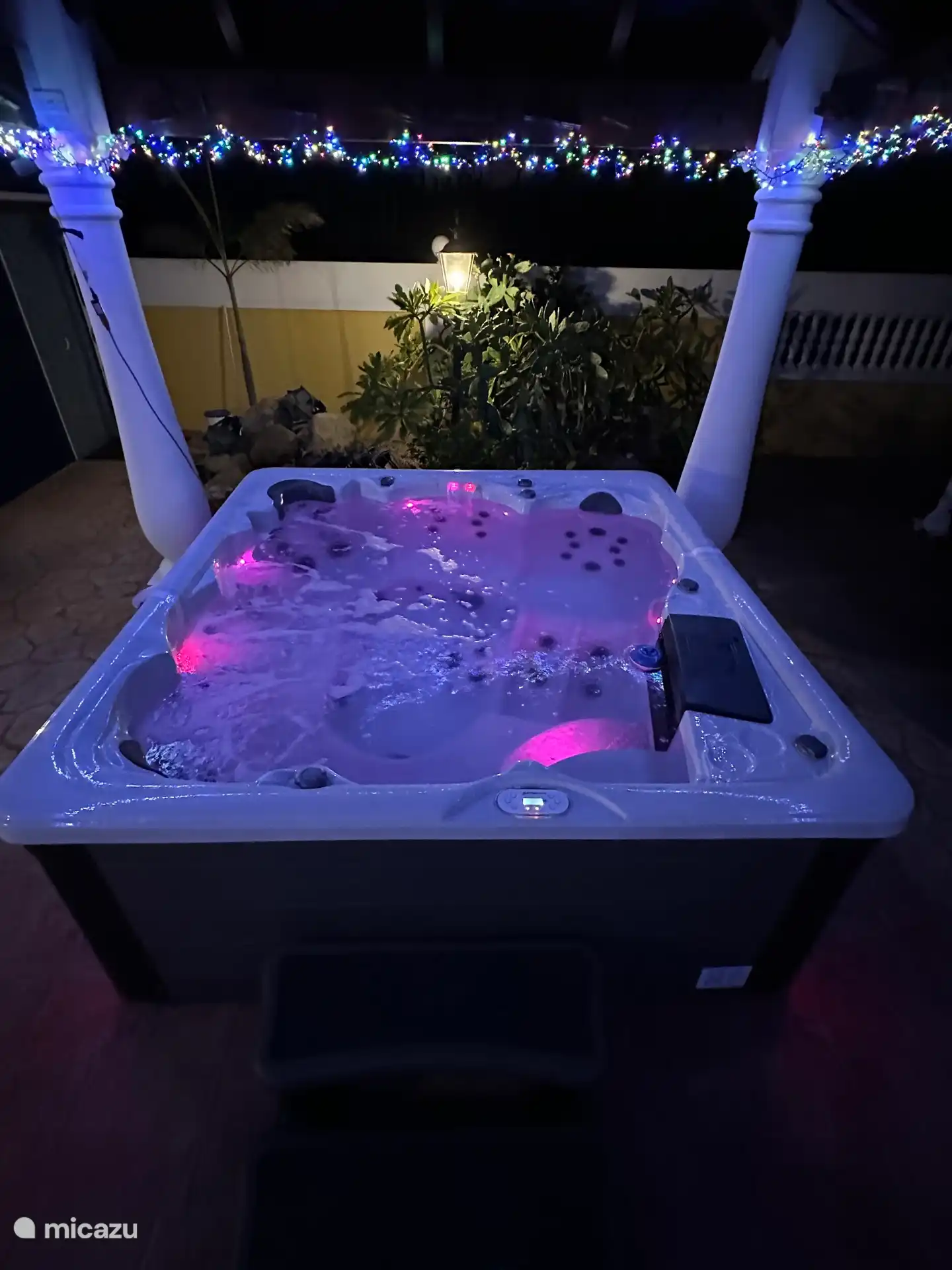 Onze mooie 7 persoons jacuzzi 