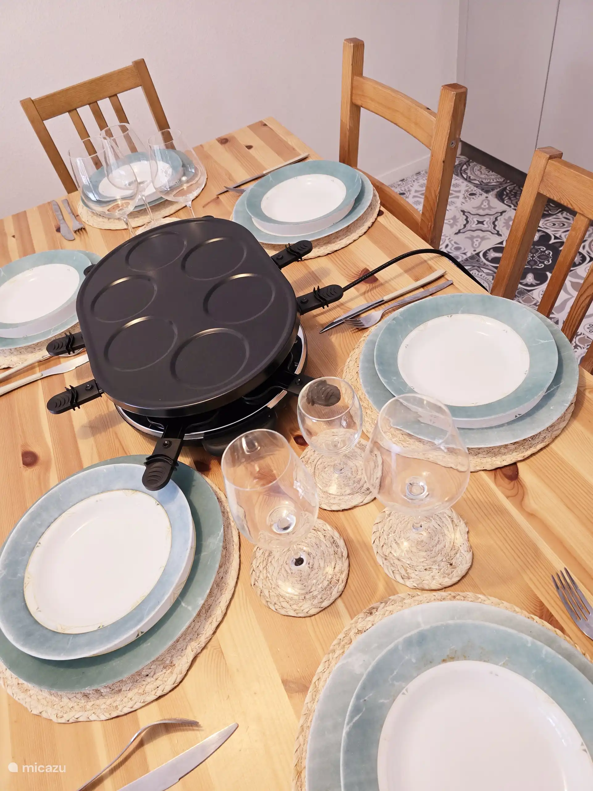 Raclette mit der Familie – Bergabend in der Wohnung L'Écrin de Torgon Wallis