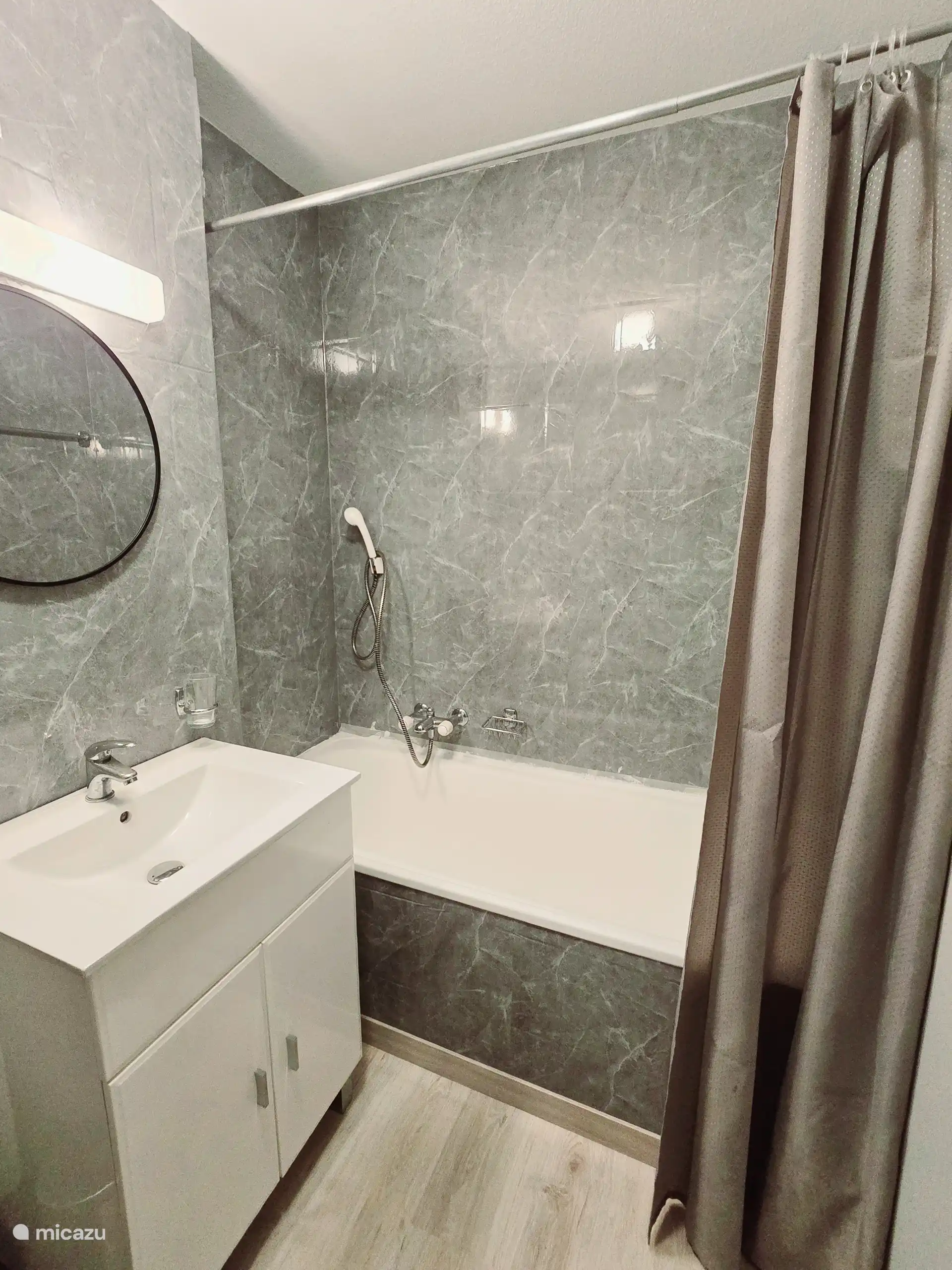 Badewanne – Entspannung nach dem Skifahren, Torgon Portes du Soleil Wohnungsvermietung