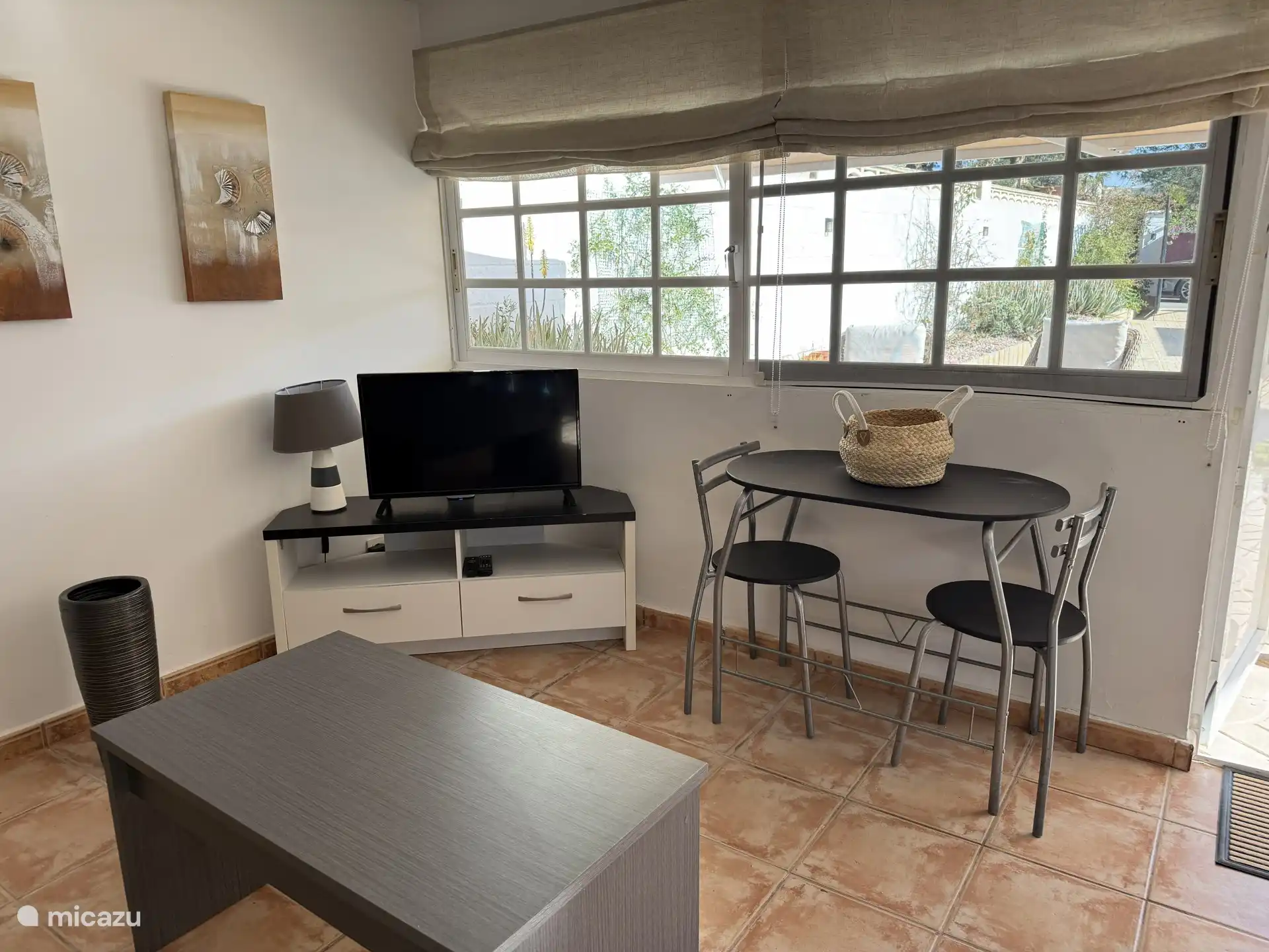 De Casita is voorzien van eigen TV.