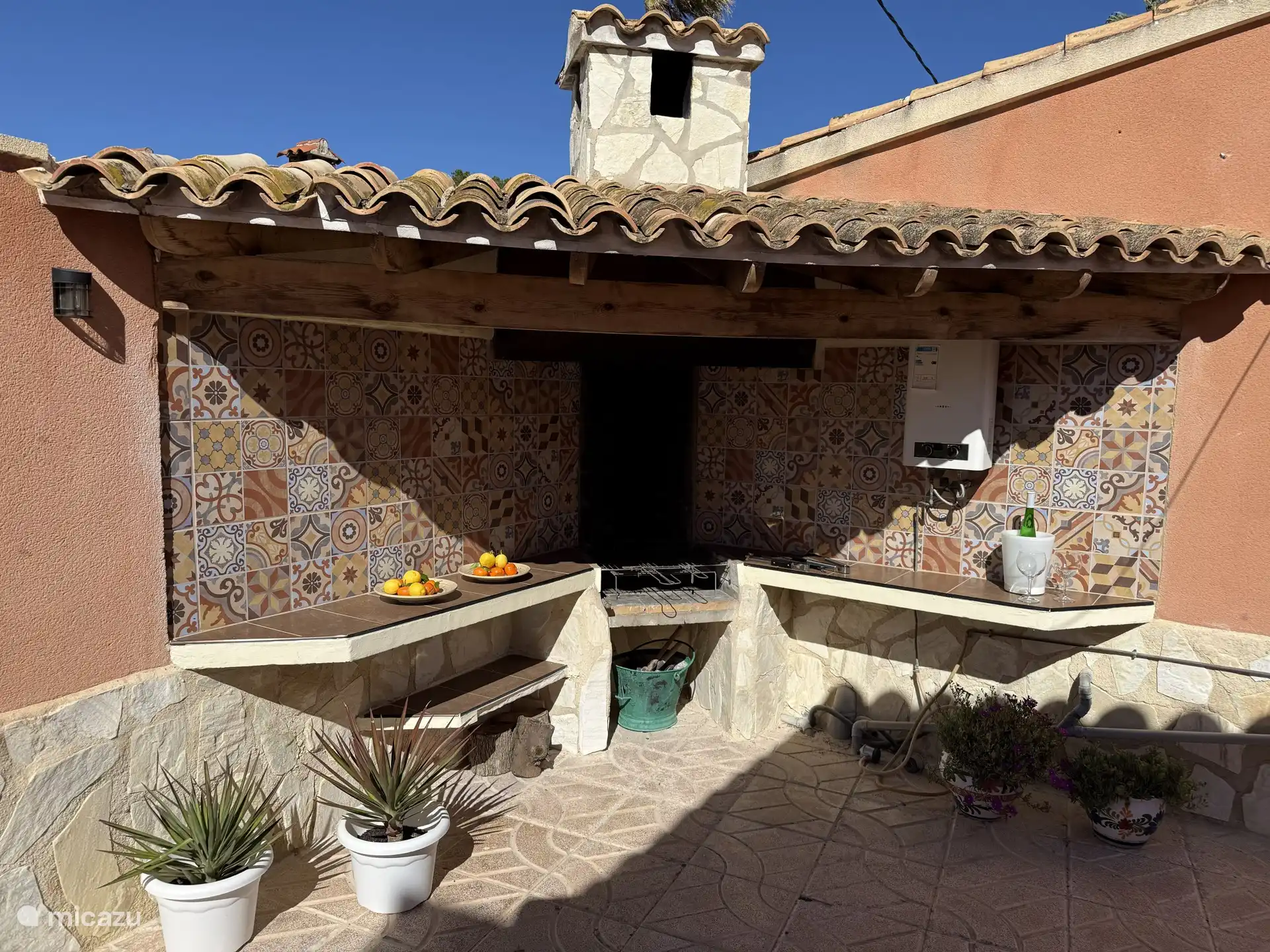 De buitenkeuken met BBQ