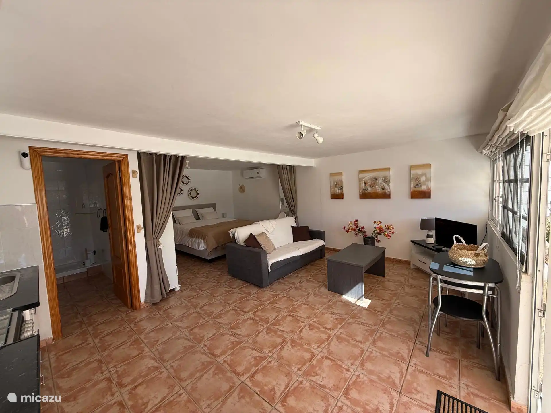 Een overzicht van de ruimtes van de studio