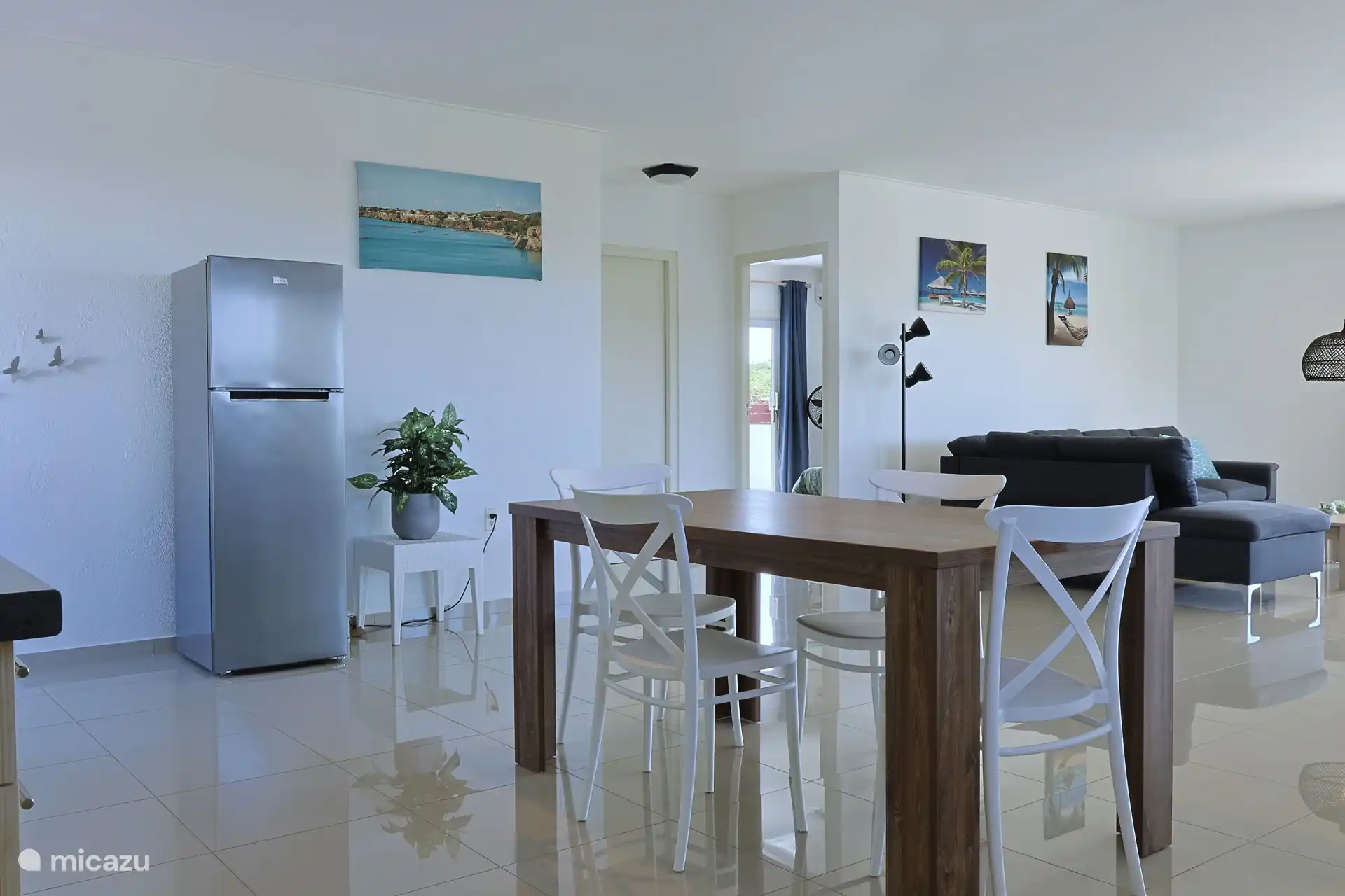 Mogelijkheid om binnen of buiten te eten.