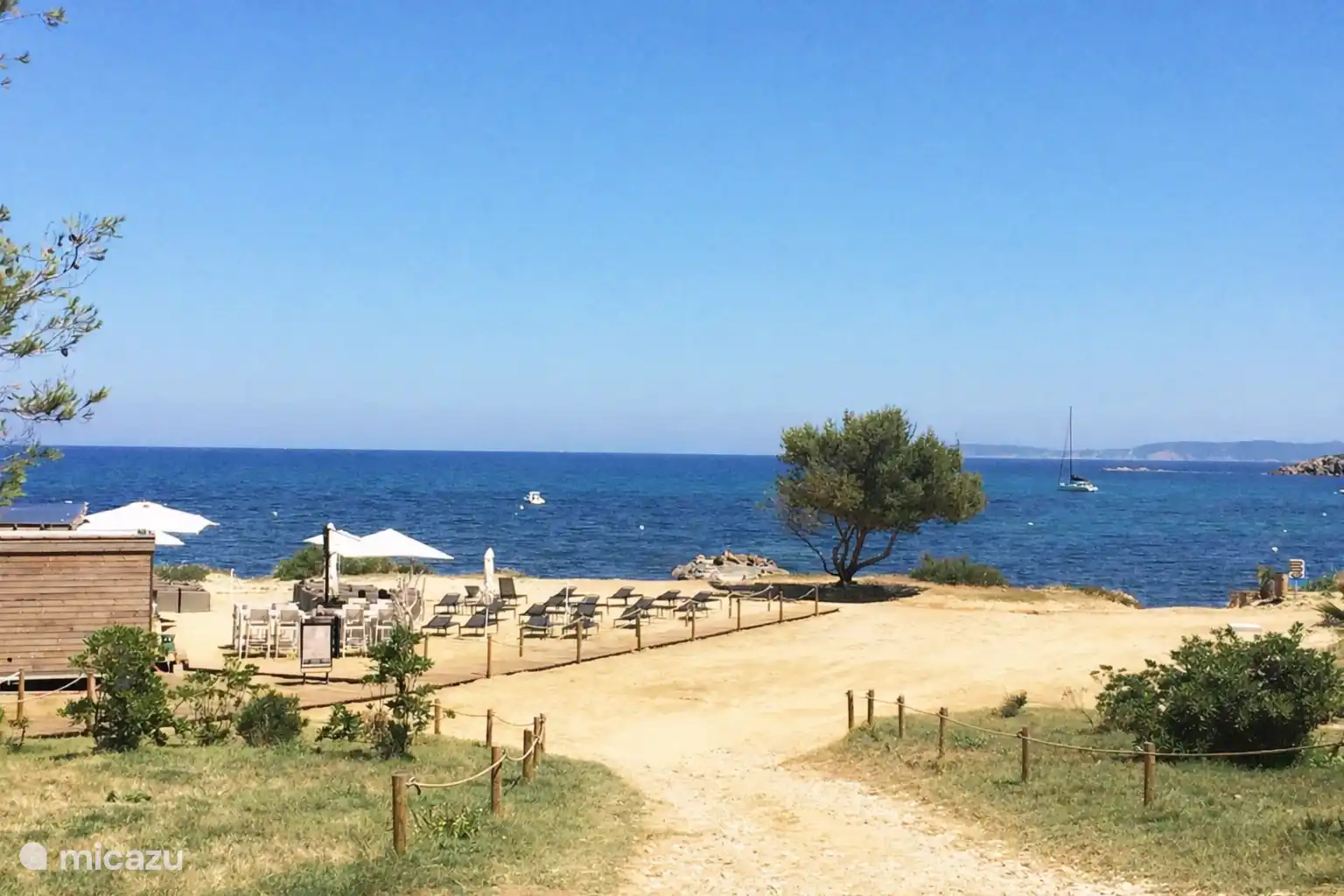 Het prive strand van Gaou Benat op 5 minuten loopafstand van het vakantiehuis 
