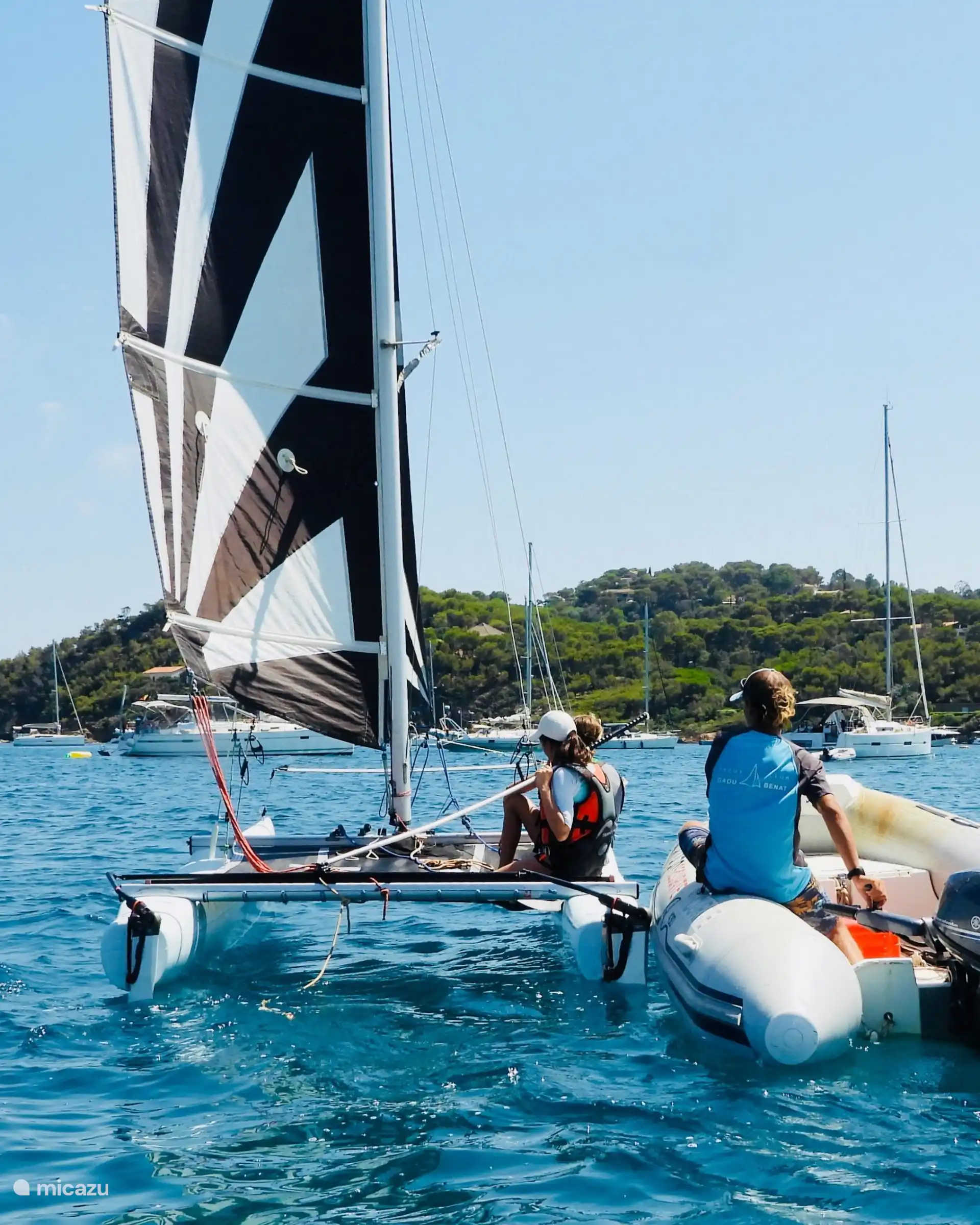 Zeilclub aanwezig in Gaou Benat op 5 minuten wandelafstand van het vakantiehuis