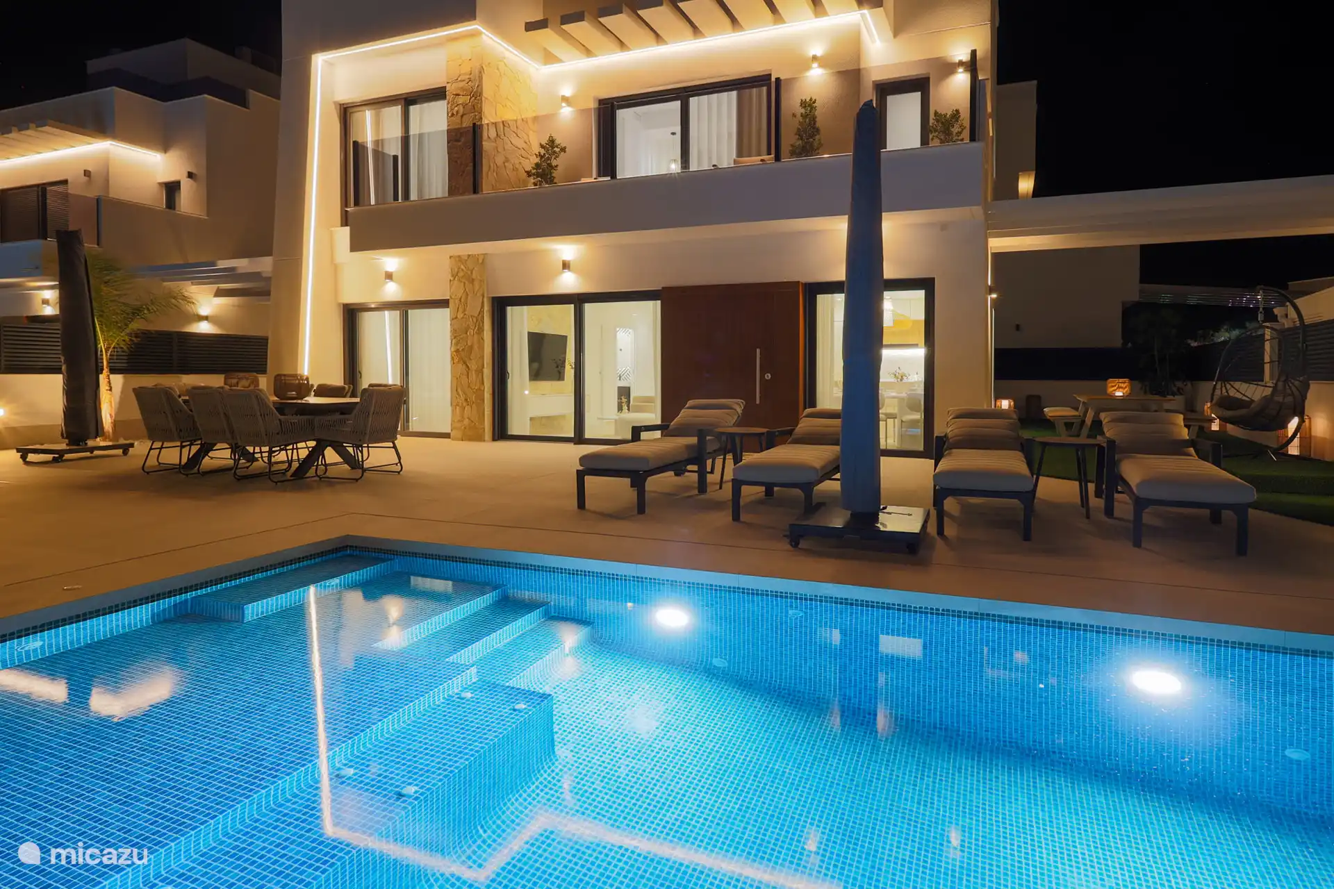Villa por la tarde – Villa Don Grosa también es un lugar maravilloso para disfrutar juntos del cálido clima español por la noche.