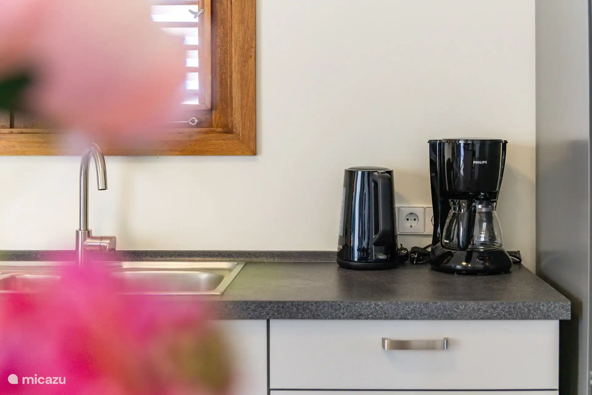 Close up kitchen machines