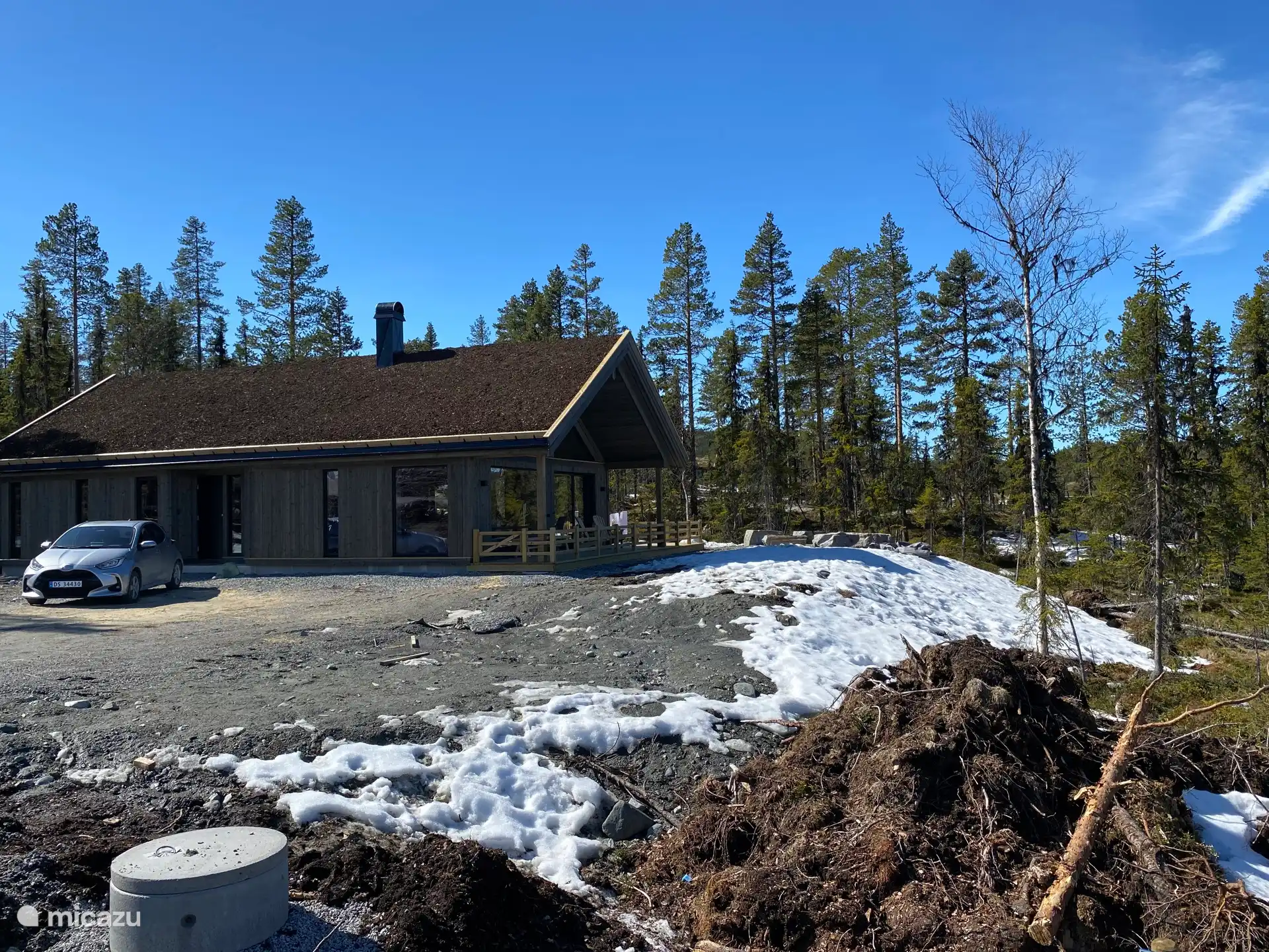 Fjellstua au printemps