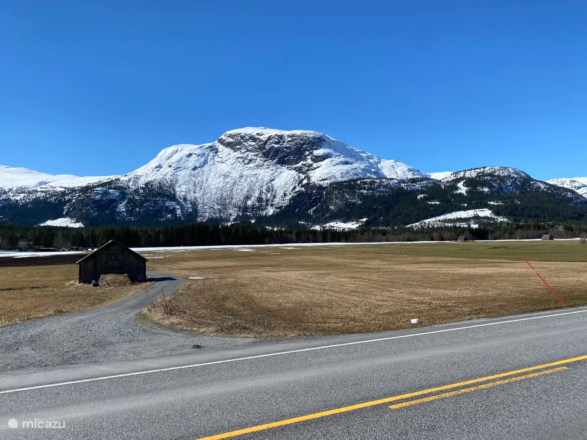 Environs de Fjellstua au printemps