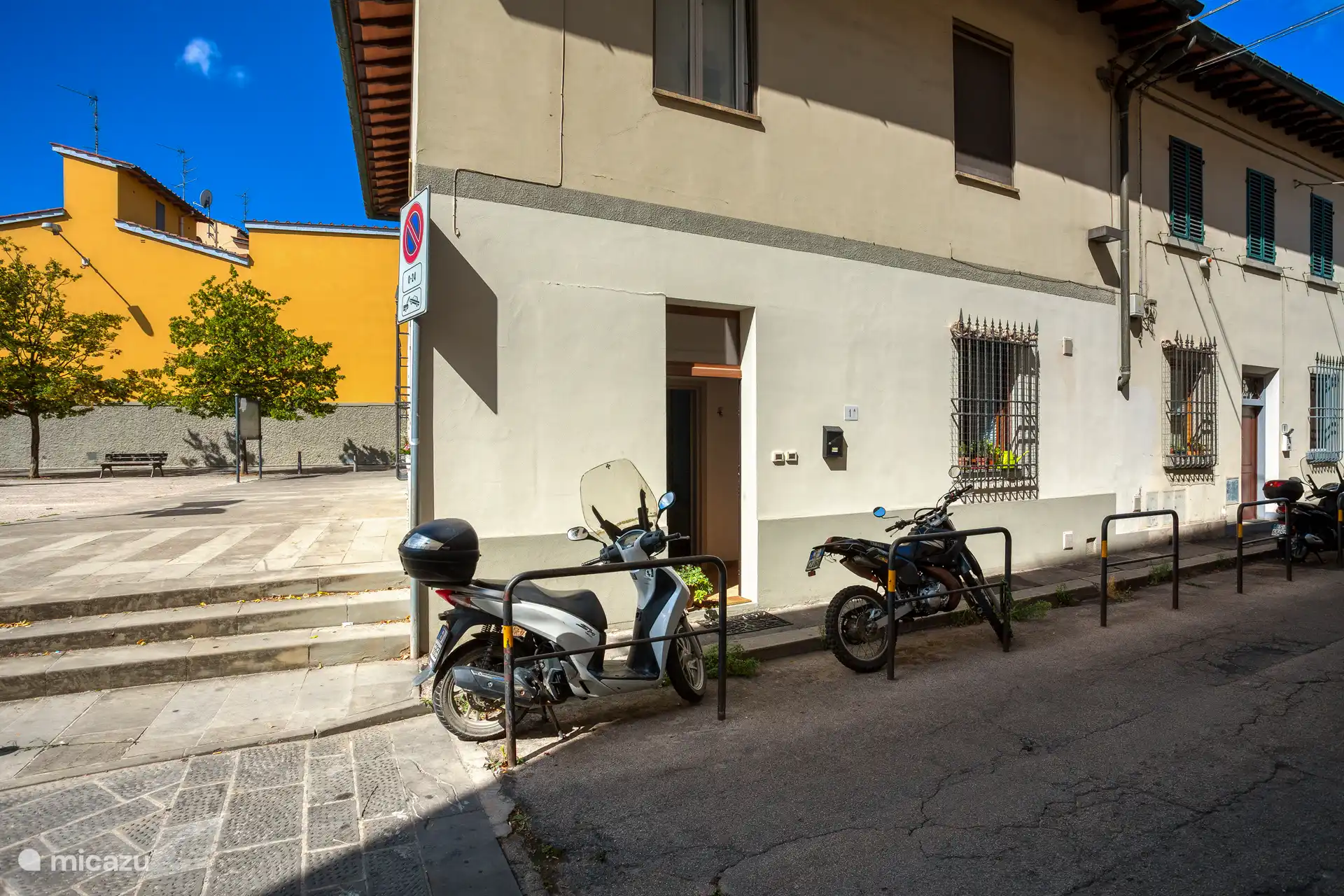 La puerta principal