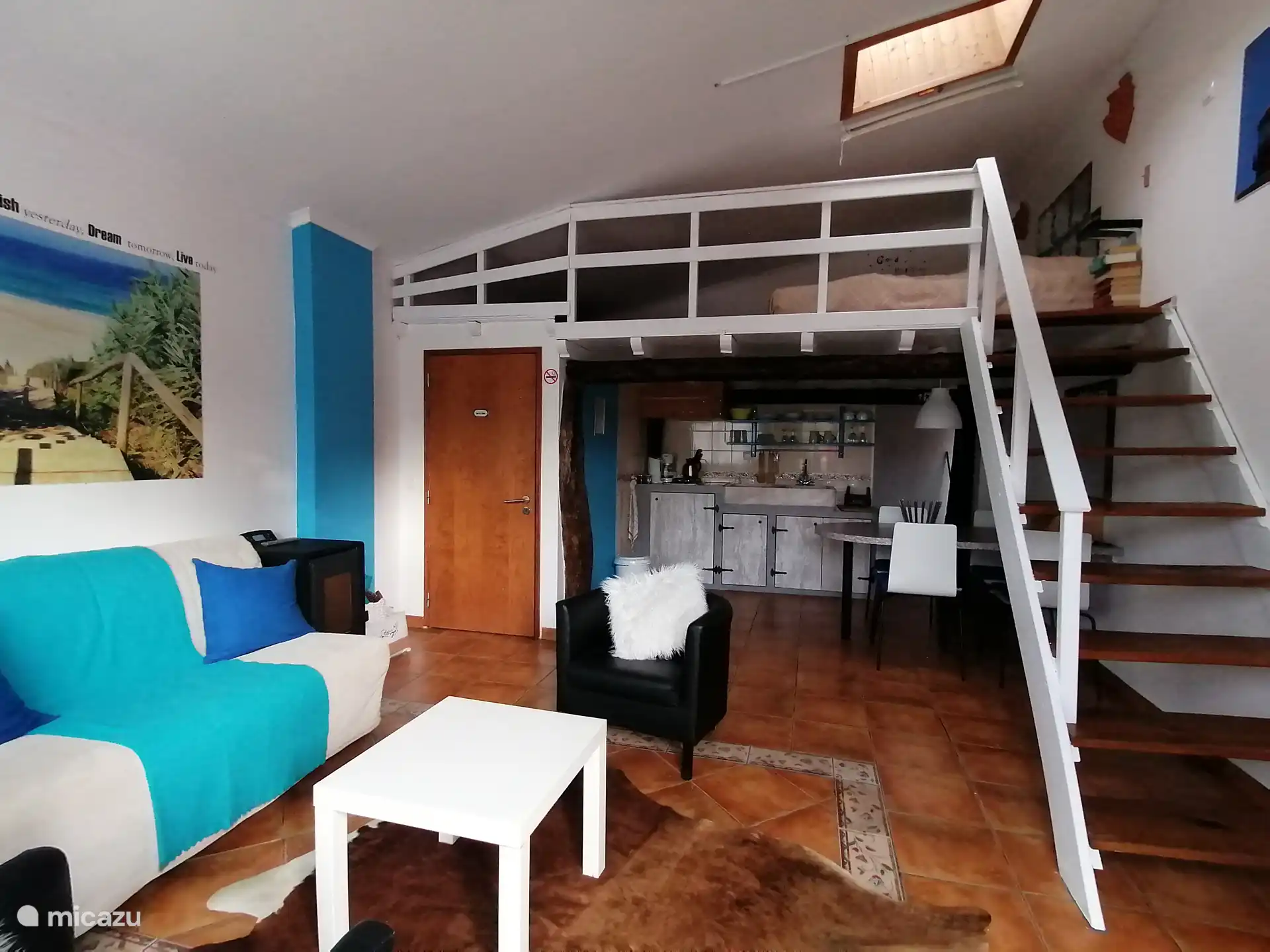 Living space and sleeping mezzanine