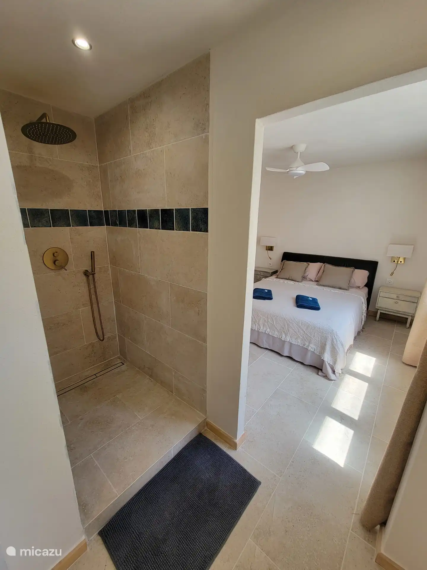 Slaapkamer 1 + douche