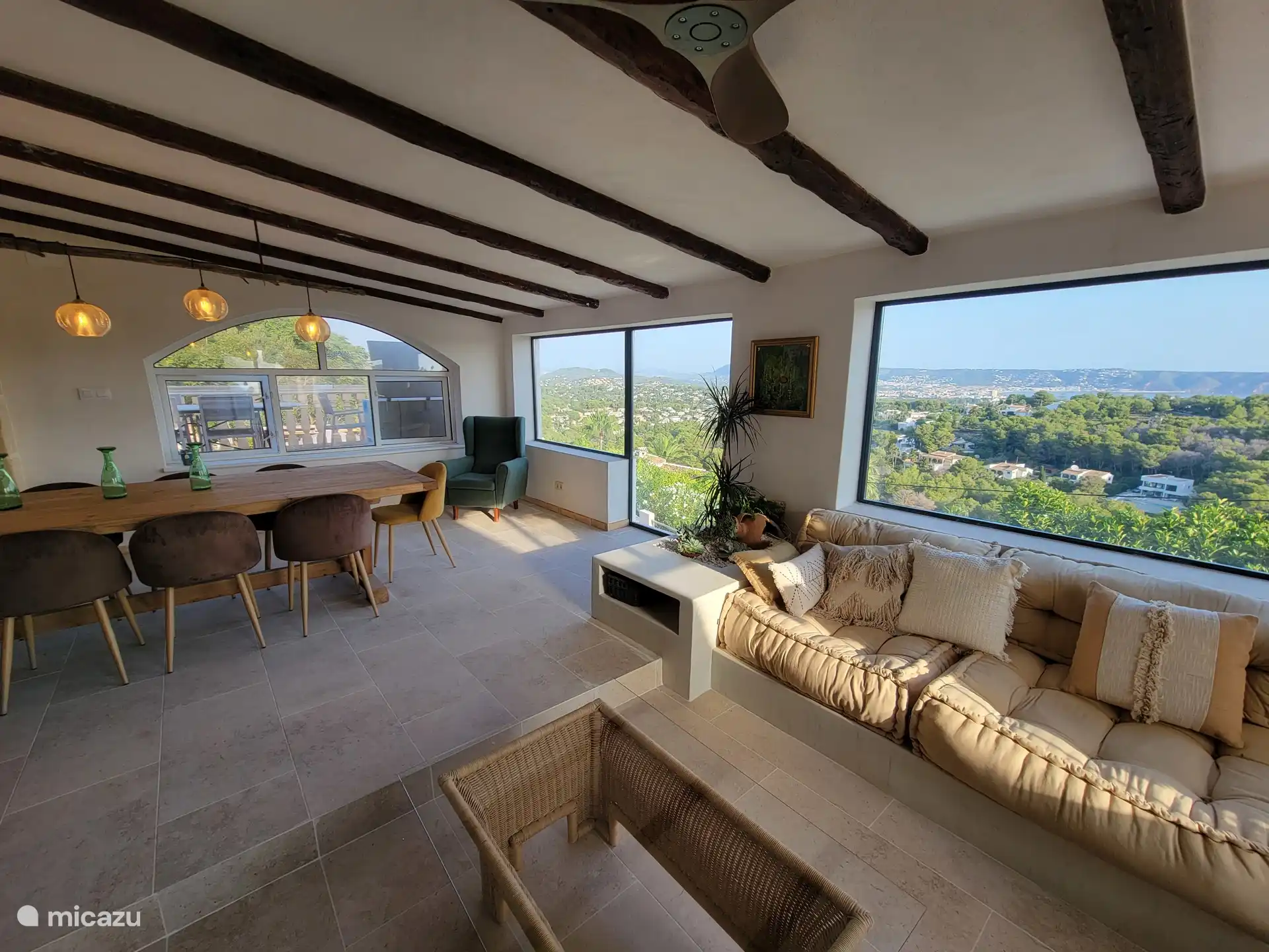 Woonkamer + eetkamer