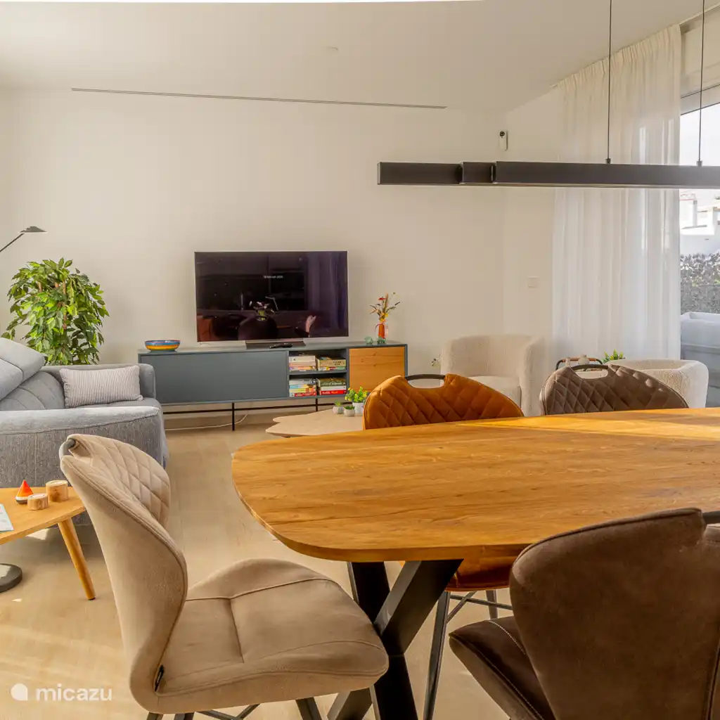 Luxe villa + zwembad nabij golfbaan!