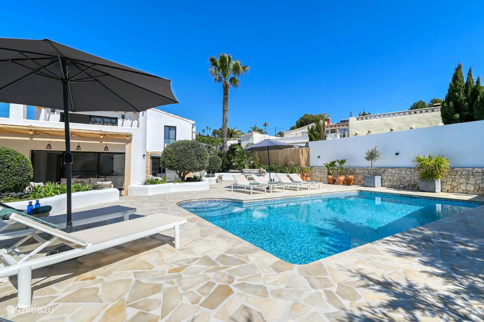 Swimming pool 10x5 meters